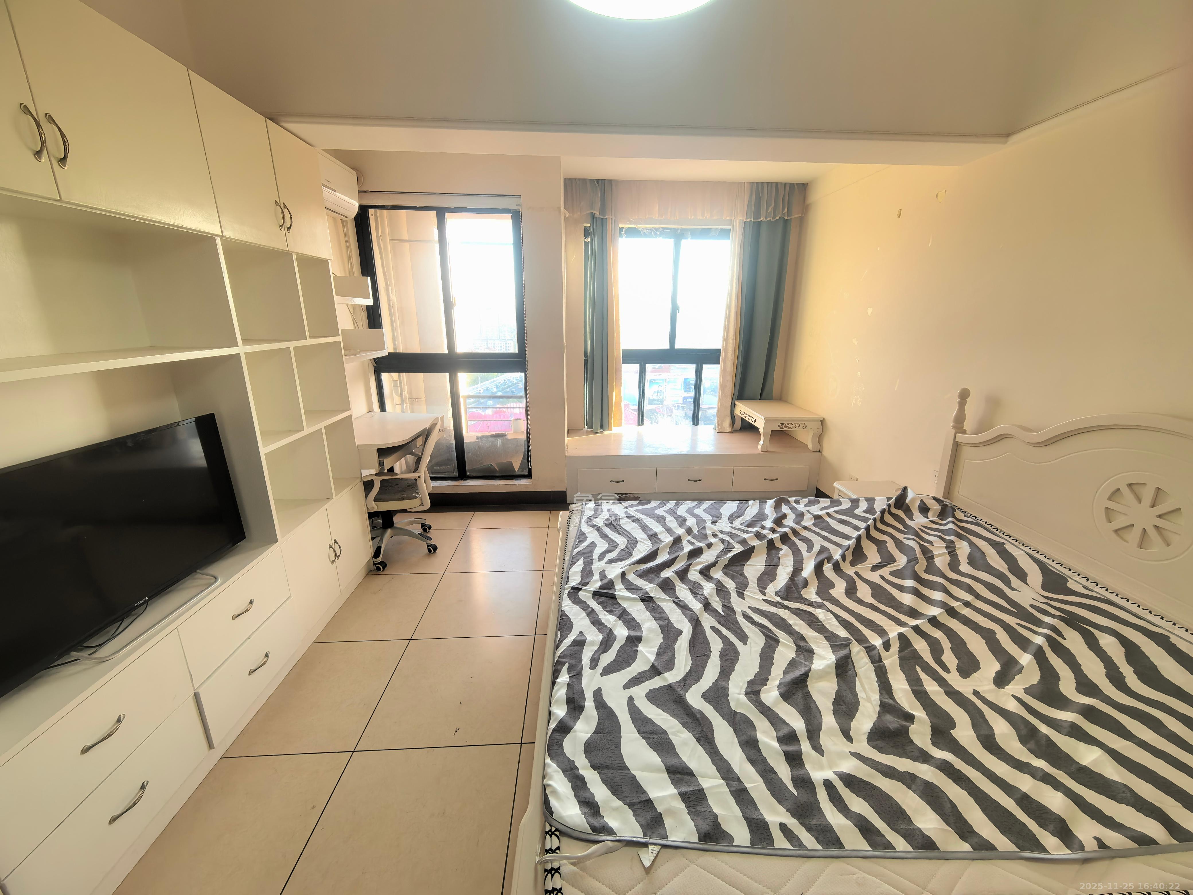 嘉汇公馆  1室1厅1卫    1400.0元/月