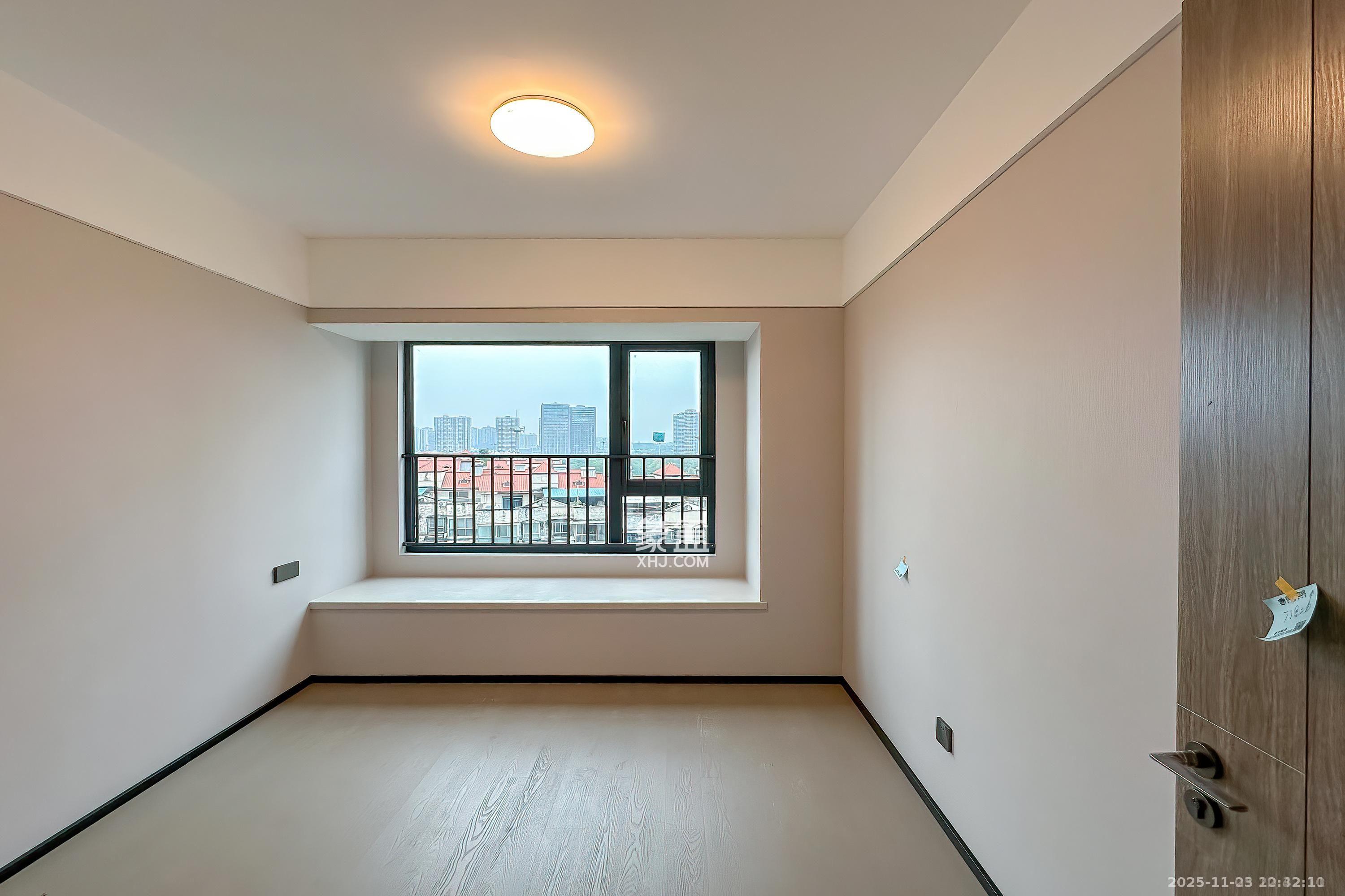 万科半岛国际  3室2厅2卫    4000.0元/月室内图