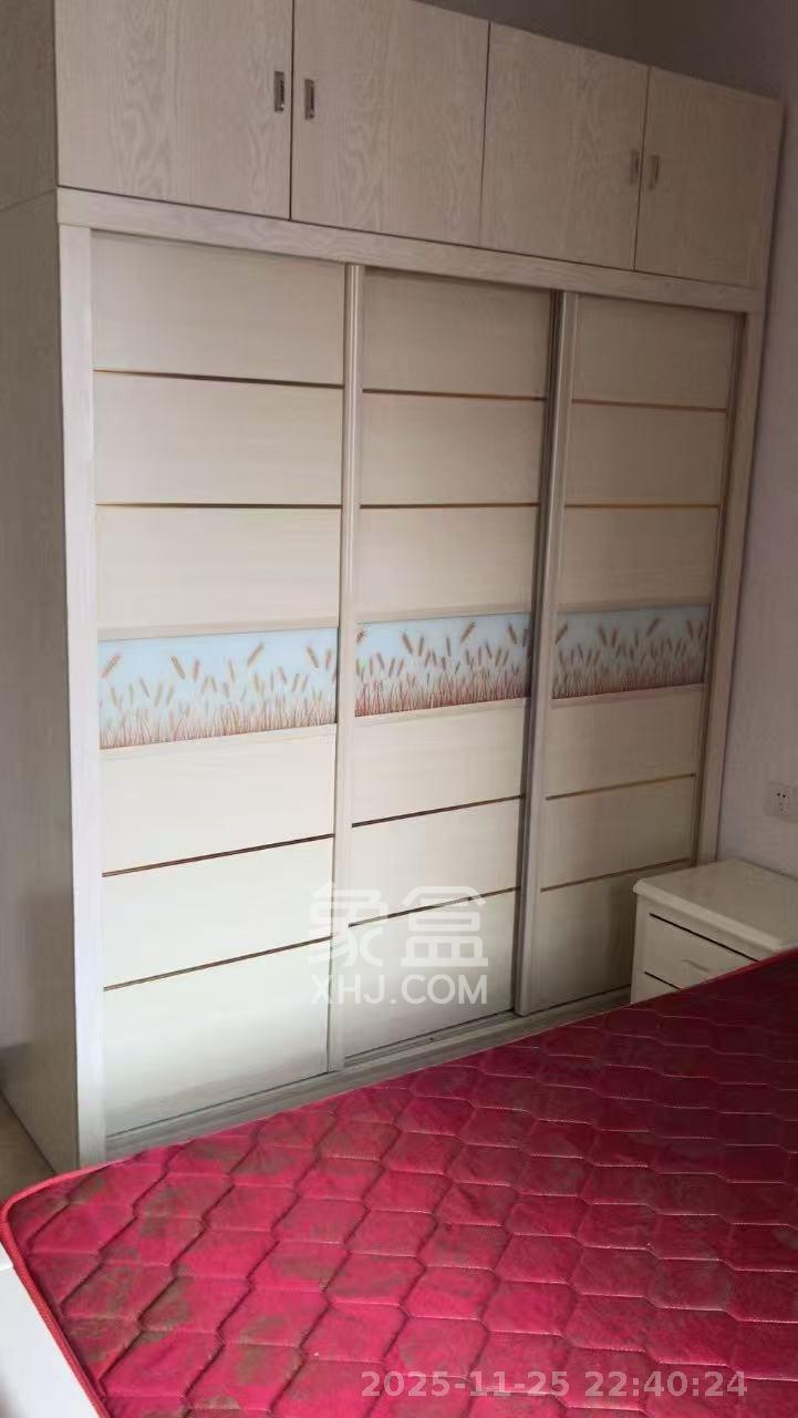 中南红领邦(红星嘉和苑) 3室2厅1卫 2700.0元/月 中南红领邦(红星嘉和苑) 3室2厅1卫 2700.0元/月室内图