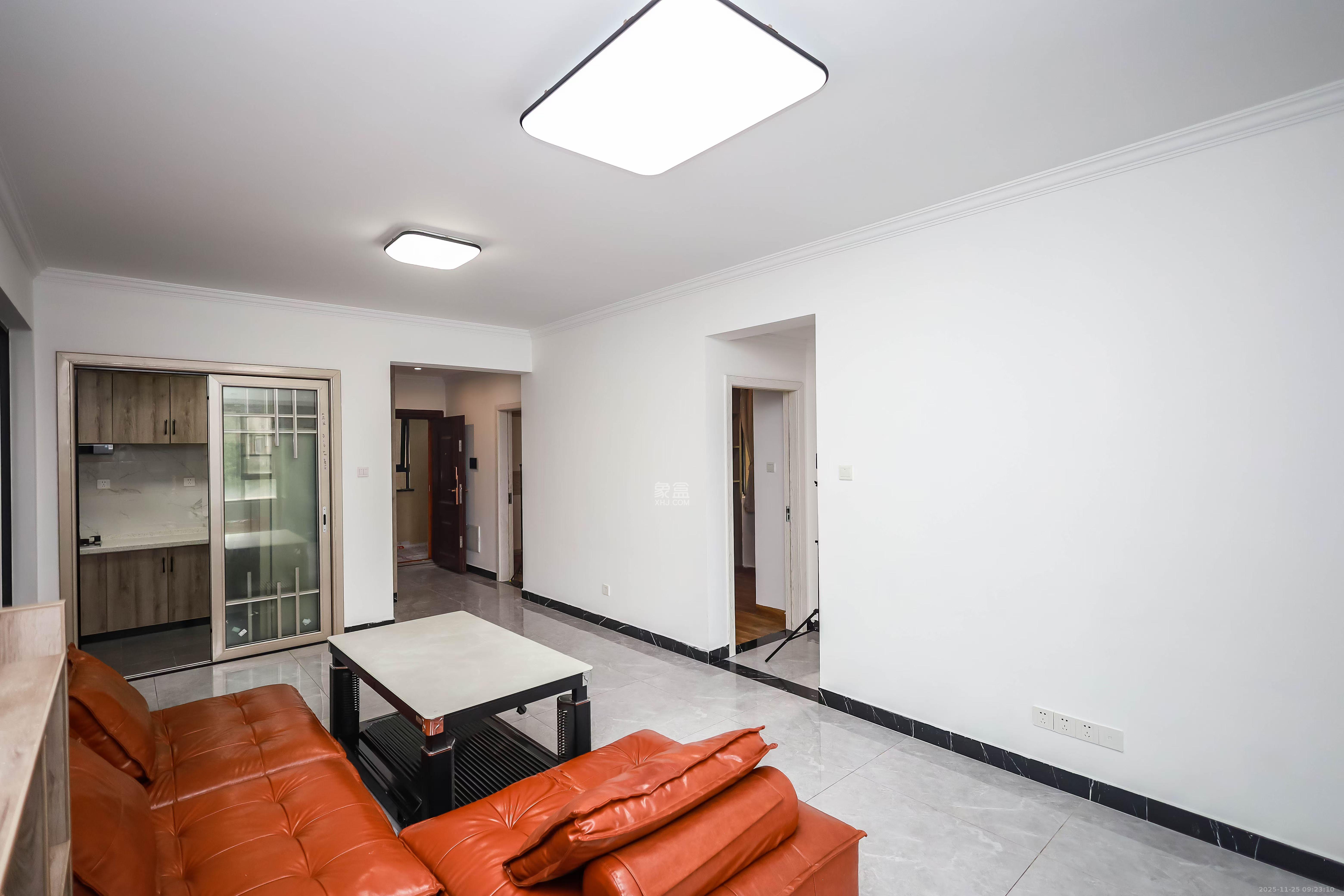 长房云时代 3室2厅1卫 2300.0元/月 长房云时代 3室2厅1卫 2300.0元/月室内图