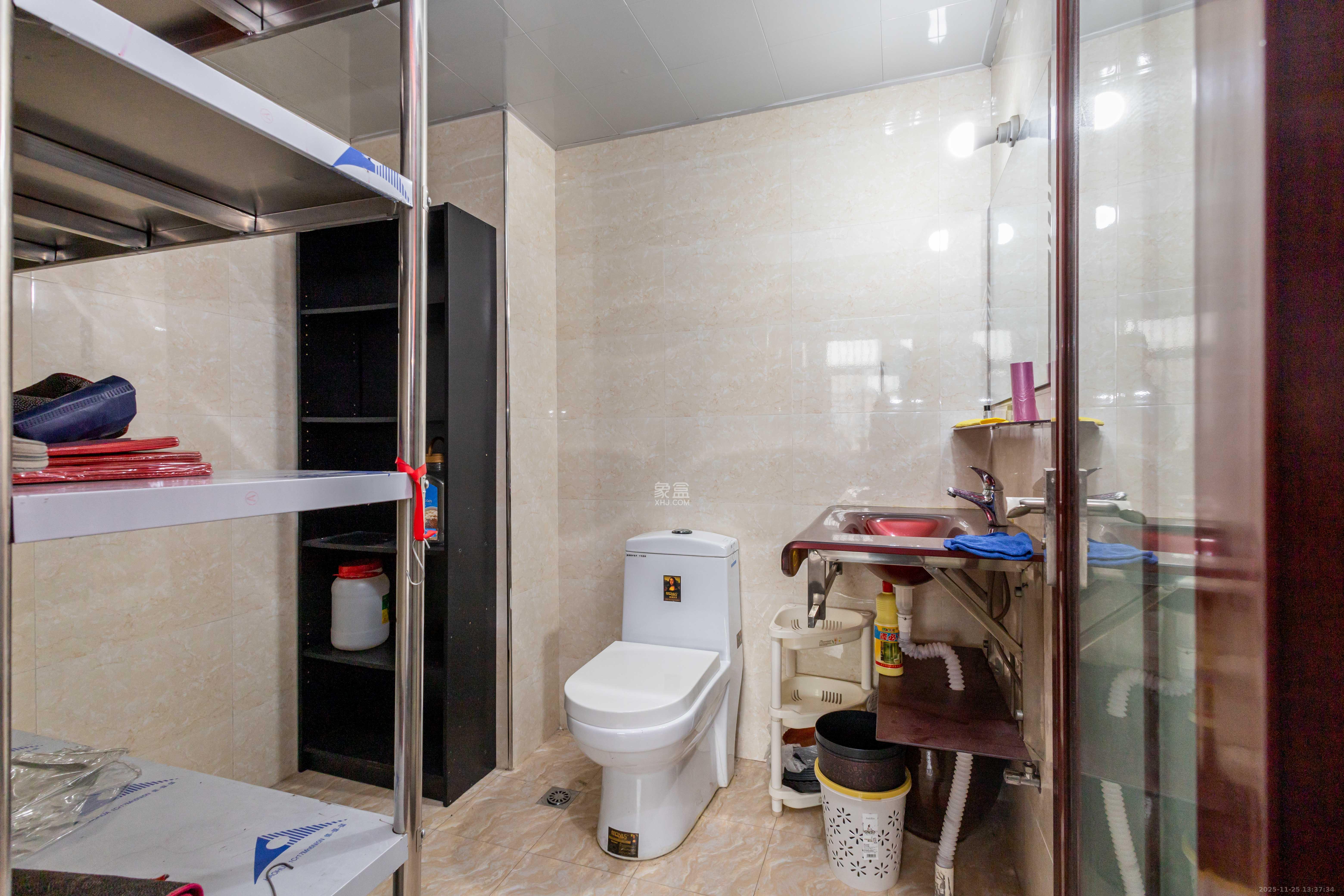 星城国际 3室2厅2卫 63.0万 星城国际 3室2厅2卫 63.0万卫生间