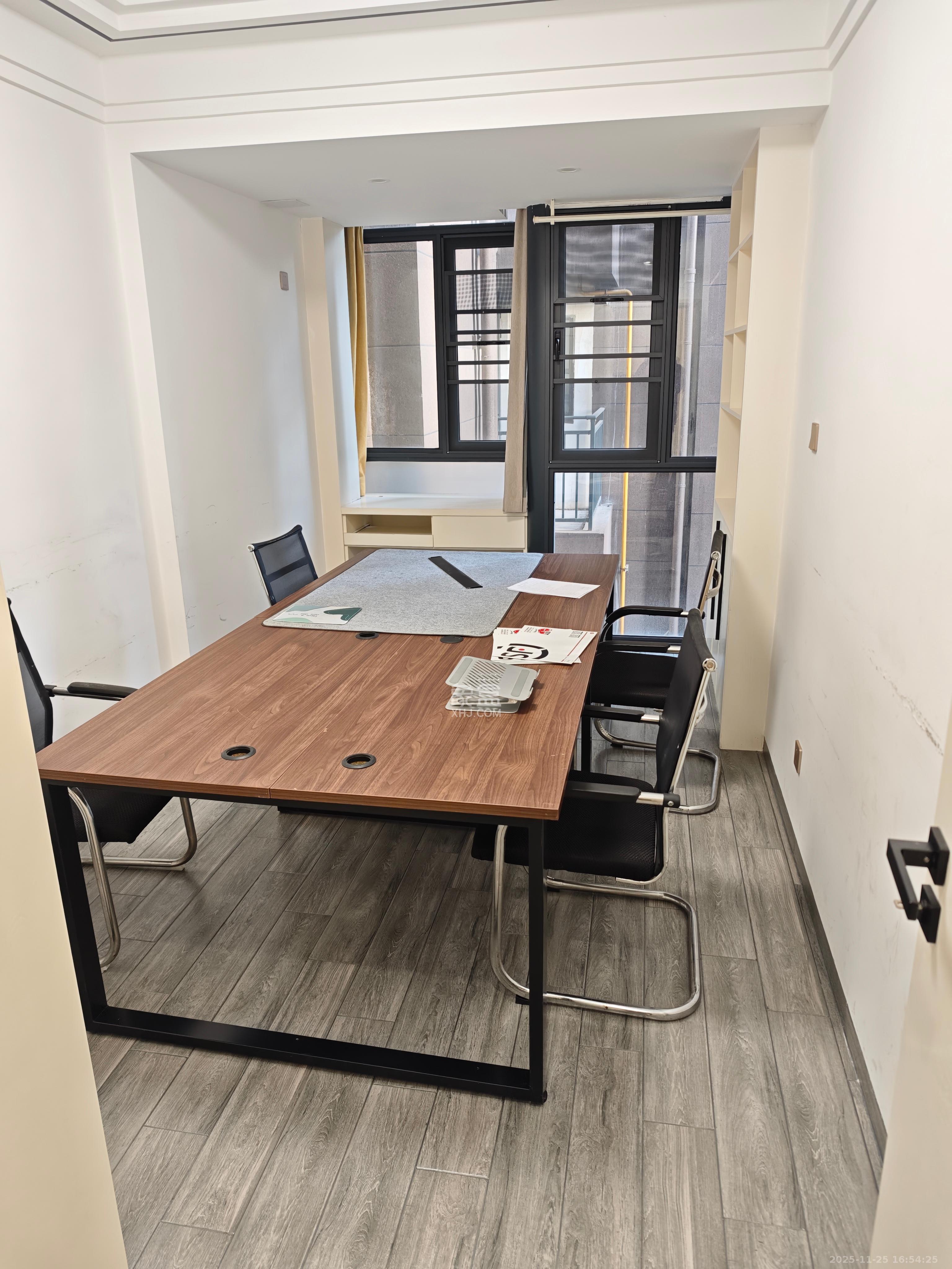 中建梅溪湖中心 4室2厅2卫 4000.0元/月 中建梅溪湖中心 4室2厅2卫 4000.0元/月室内图