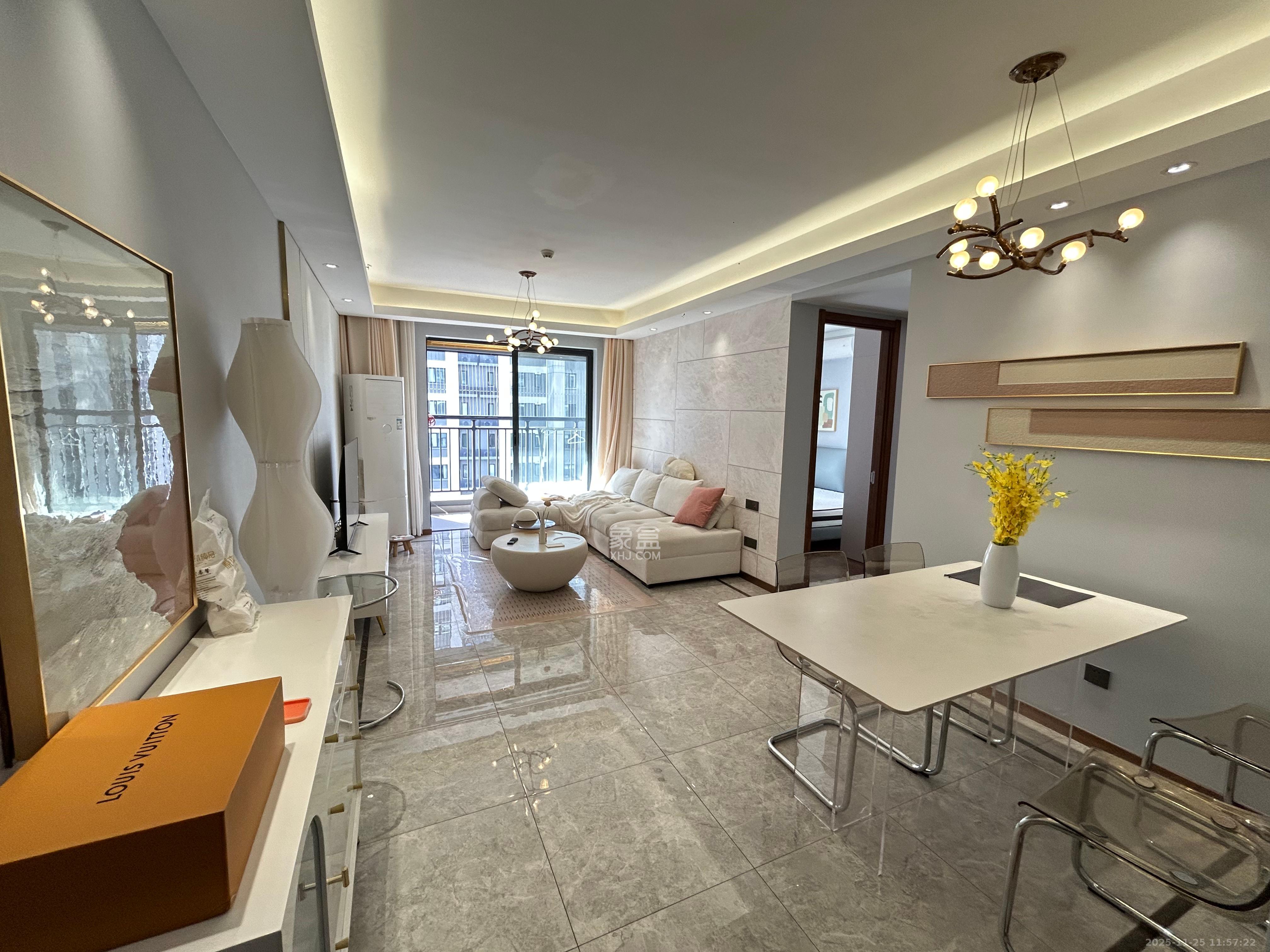 梅溪悦章  3室2厅2卫    3300.0元/月