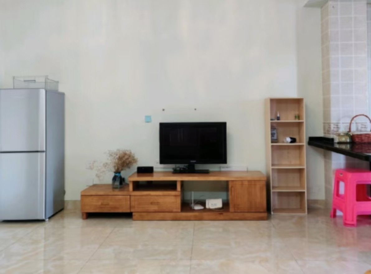 江畔人家  1室1厅1卫    2100.0元/月室内图