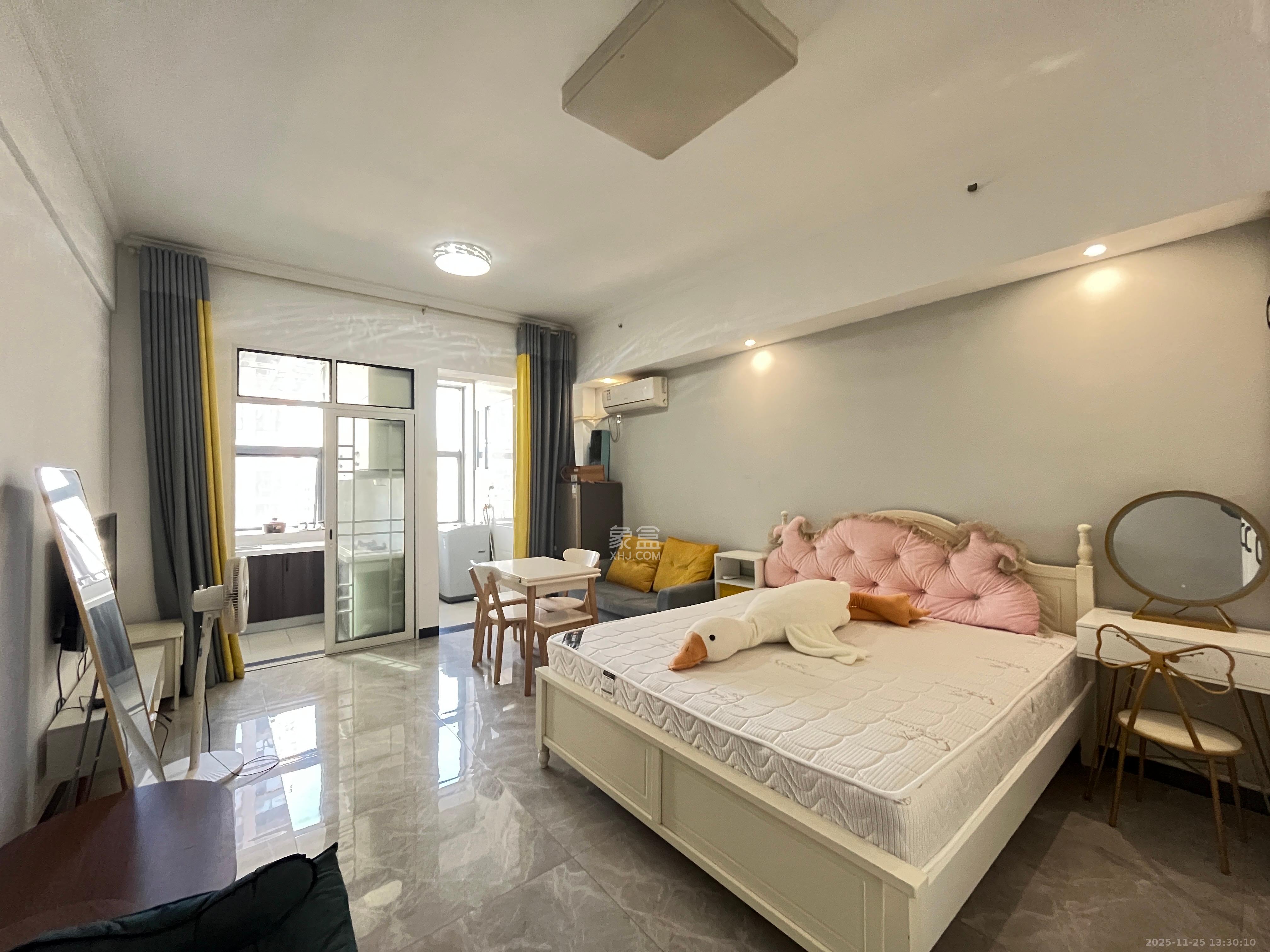 江南华府 1室0厅0卫 1700.0元/月 江南华府 1室0厅0卫 1700.0元/月室内图