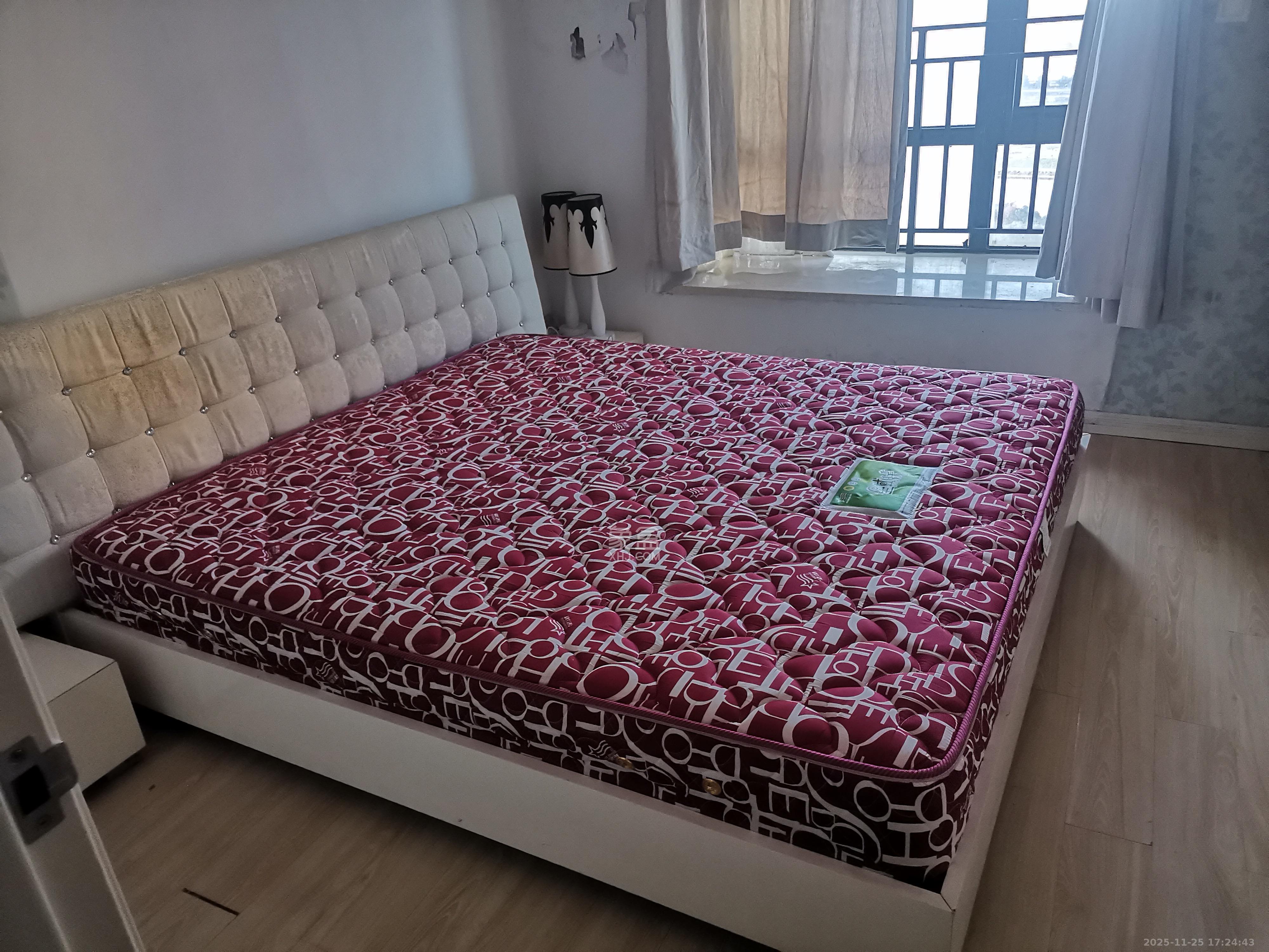 上东辛顿公寓  1室0厅0卫    1400.0元/月室内图