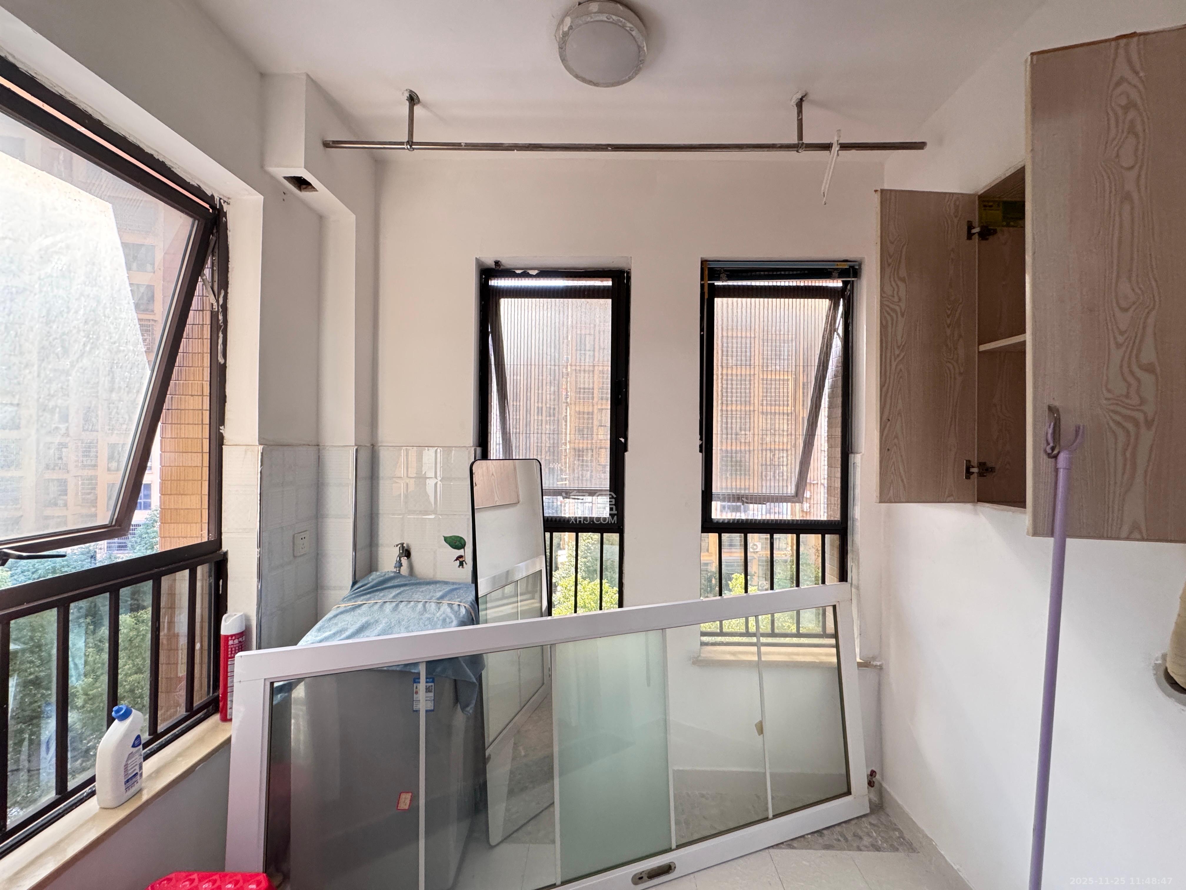 奥林匹克花园贡院三期 1室1厅1卫 1450.0元/月 奥林匹克花园贡院三期 1室1厅1卫 1450.0元/月室内图