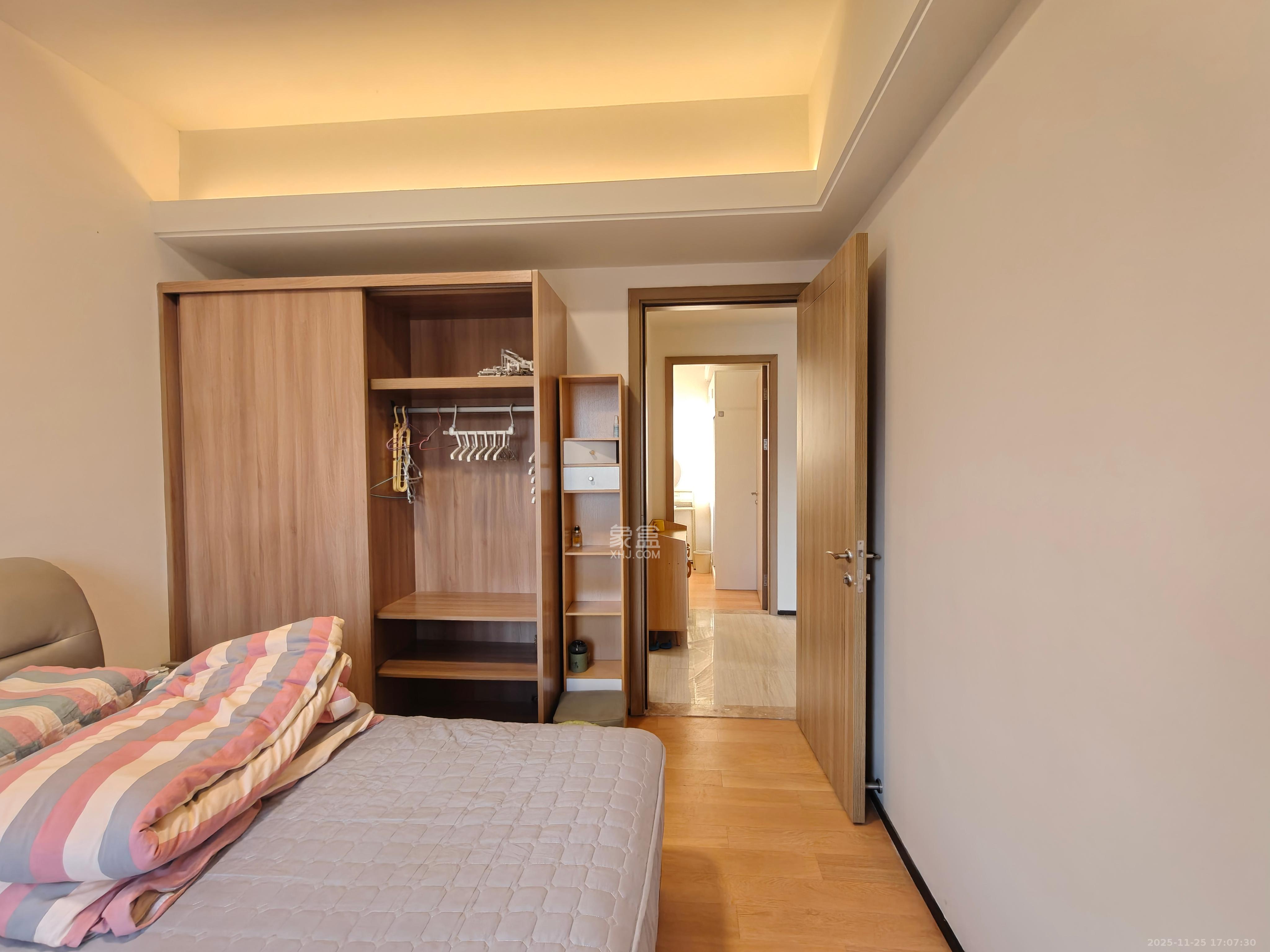 恒大国际广场  2室2厅1卫    2300.0元/月室内图