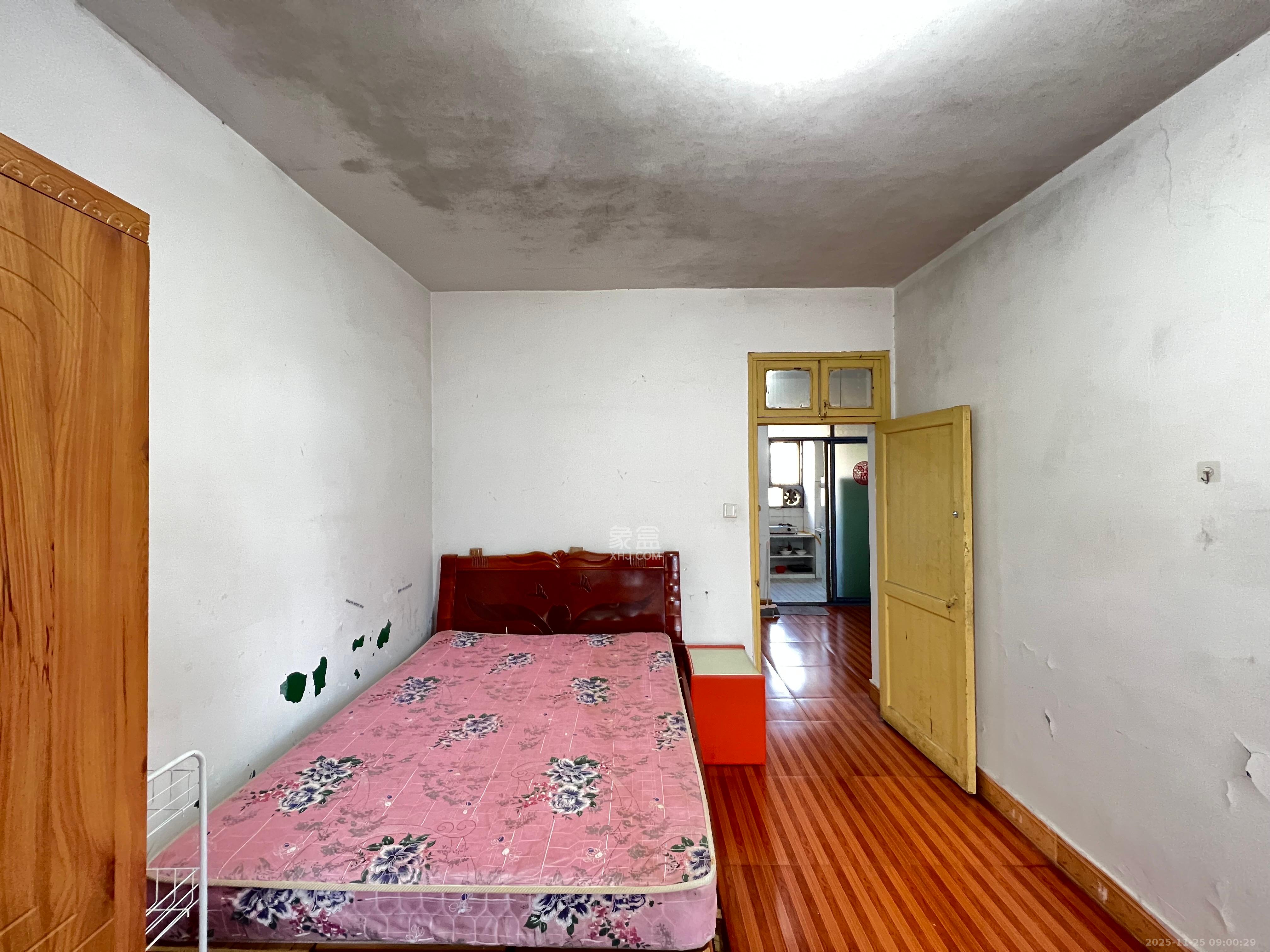 春风小区 2室1厅1卫 1300.0元/月 春风小区 2室1厅1卫 1300.0元/月室内图