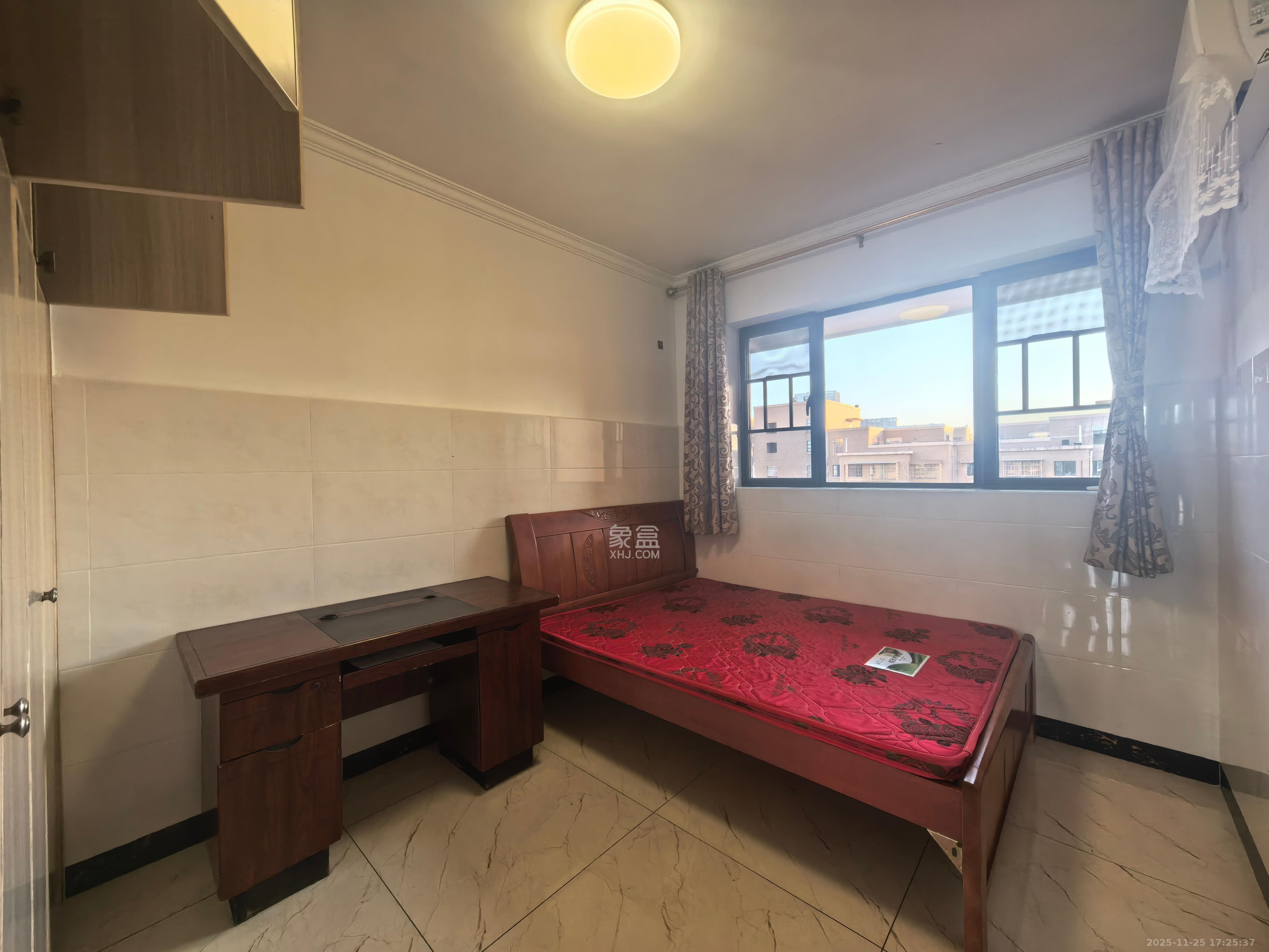 东岸梅园小区 2室2厅1卫 1800.0元/月 东岸梅园小区 2室2厅1卫 1800.0元/月室内图