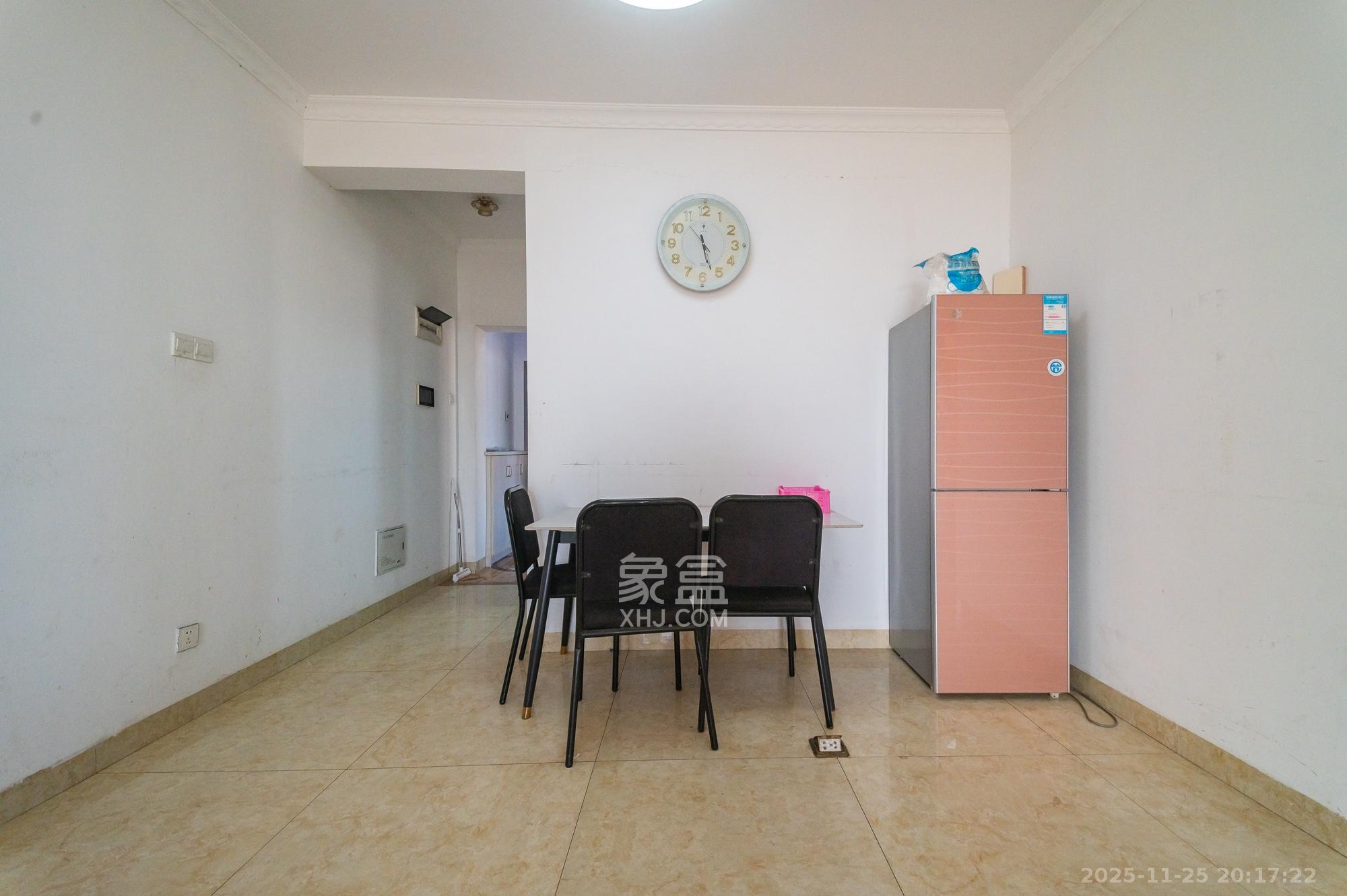 家和院 3室2厅1卫 58.0万 家和院 3室2厅1卫 58.0万客厅