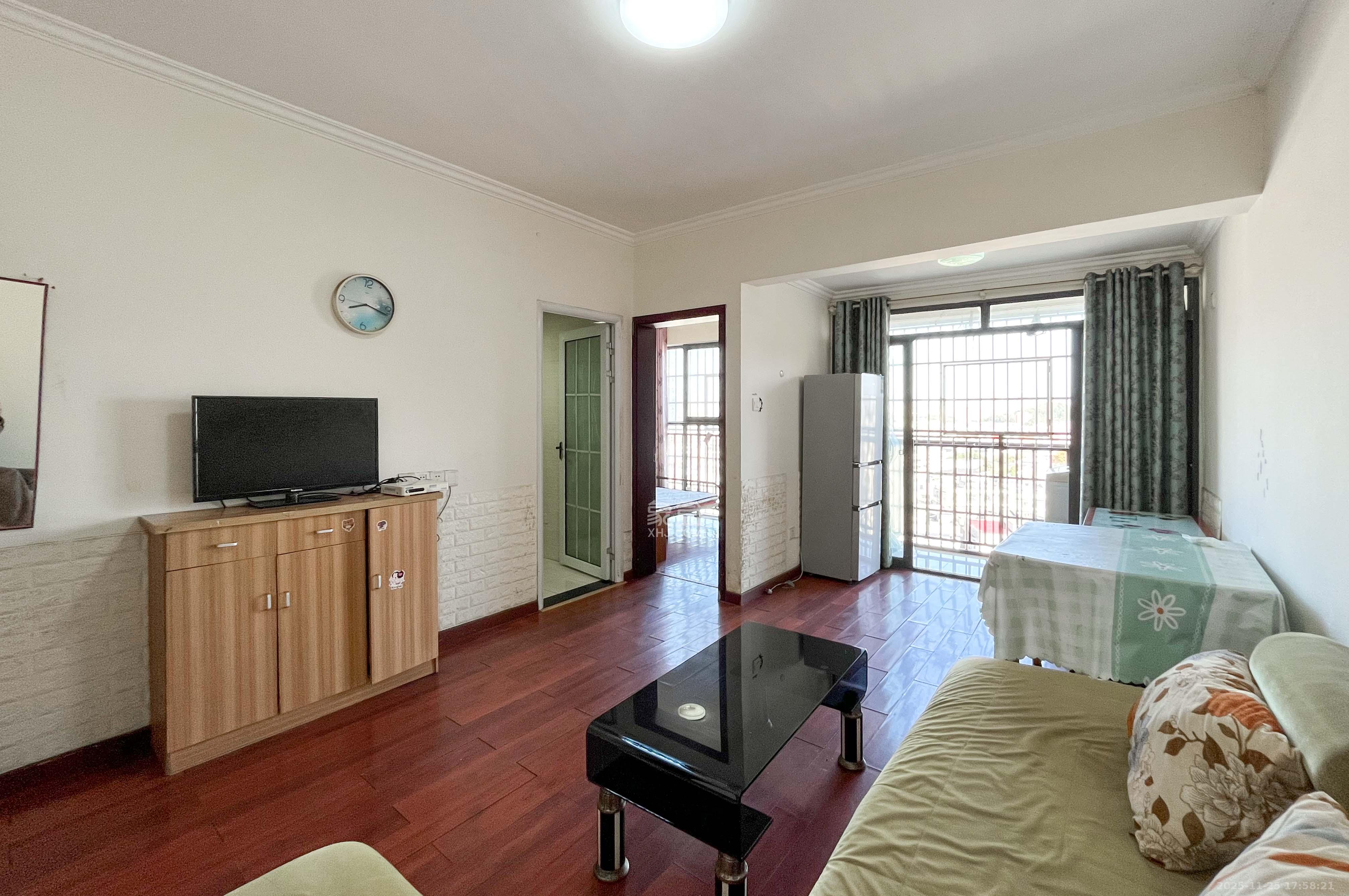 西铁馨寓(西铁领寓) 2室1厅1卫 42.8万 西铁馨寓(西铁领寓) 2室1厅1卫 42.8万客厅