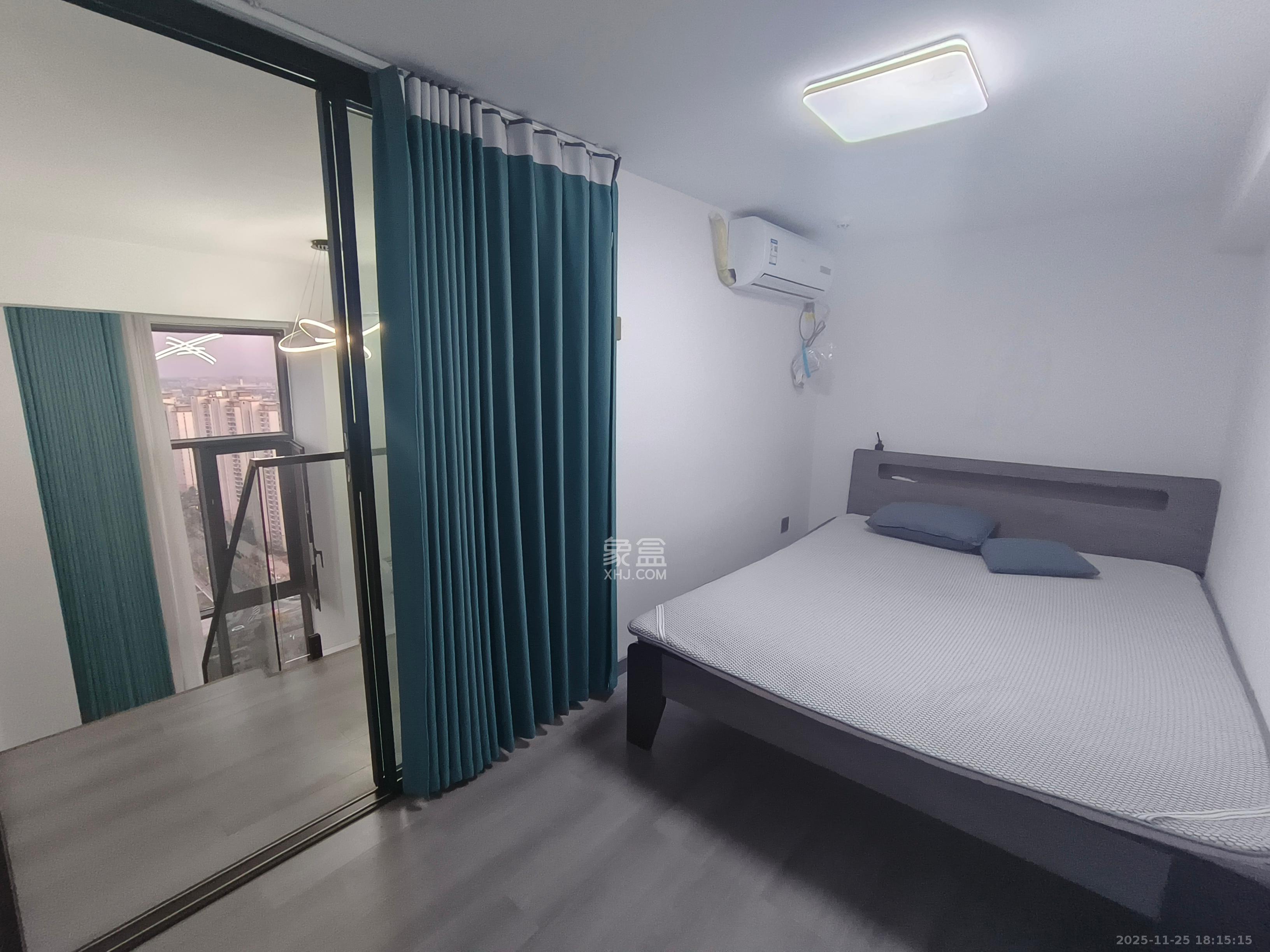 新城悦隽公园  2室2厅1卫    2000.0元/月室内图