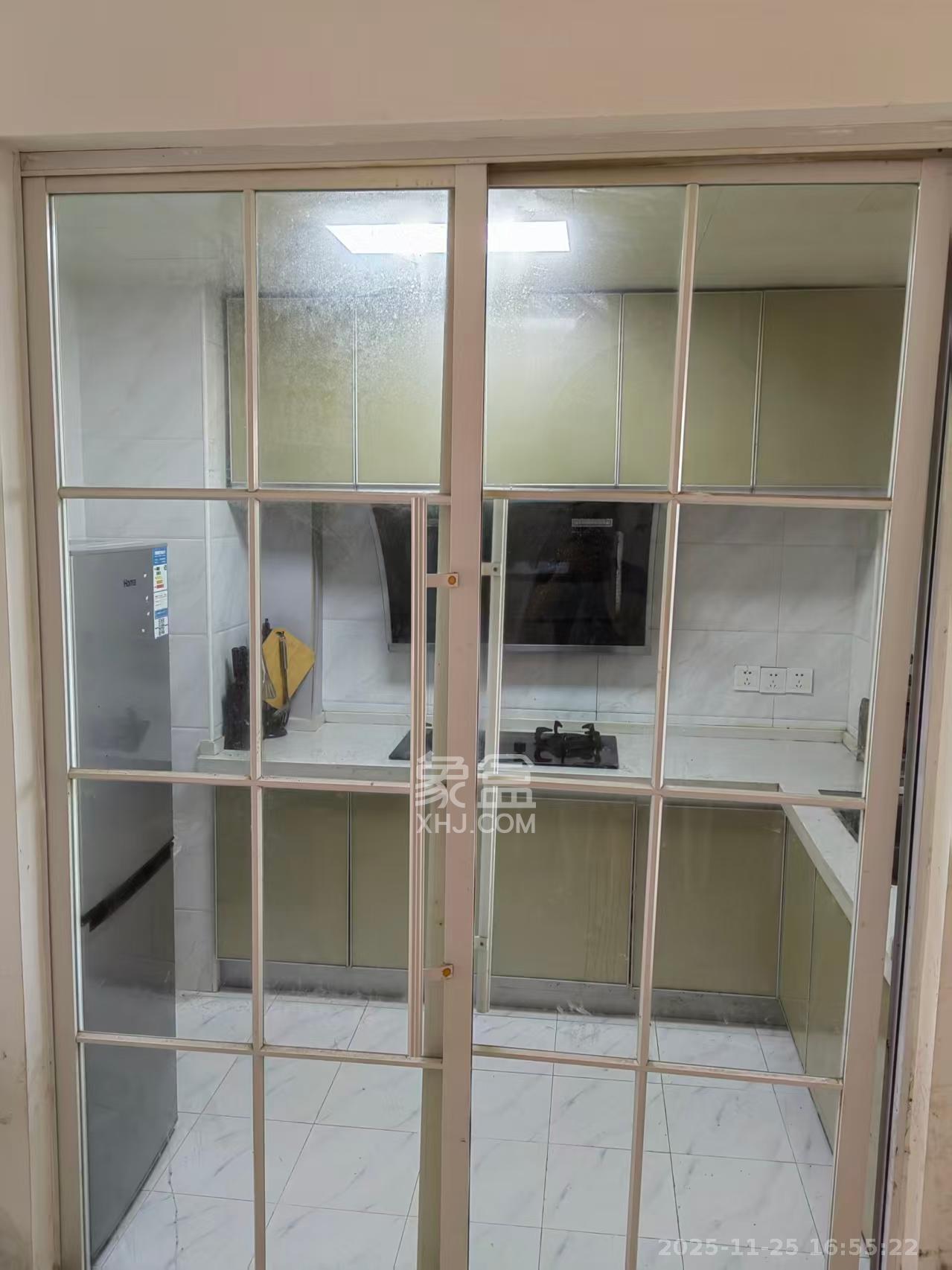 金科世界城  3室2厅1卫    1800.0元/月室内图