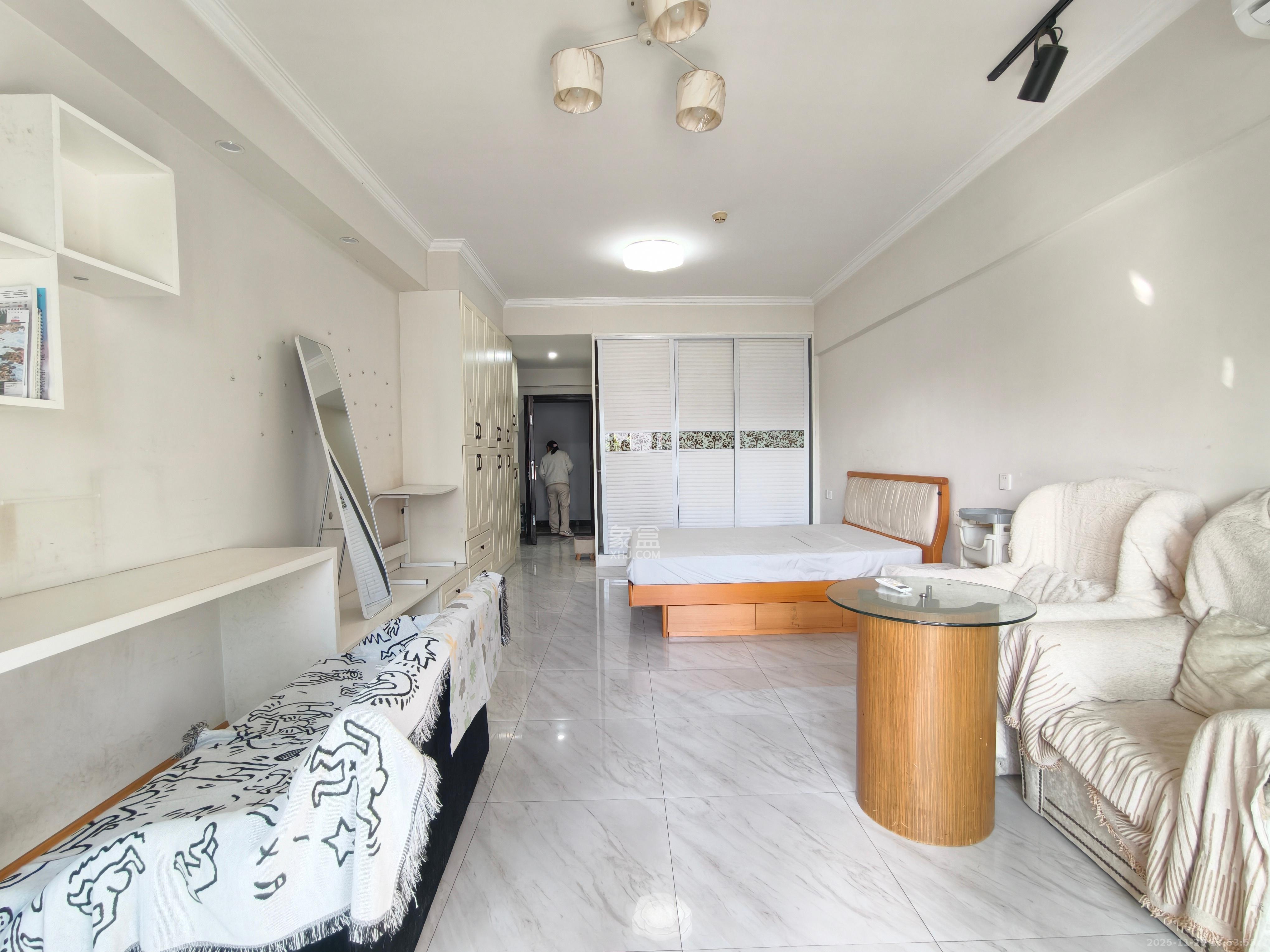 山水湾 1室1厅1卫 1500.0元/月 山水湾 1室1厅1卫 1500.0元/月室内图