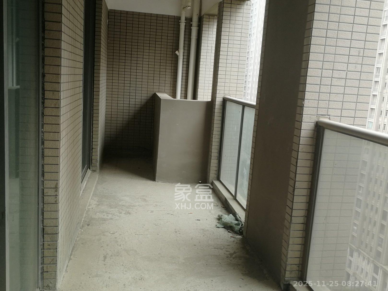 八方小区C区  3室1厅2卫    4000.0元/月室内图