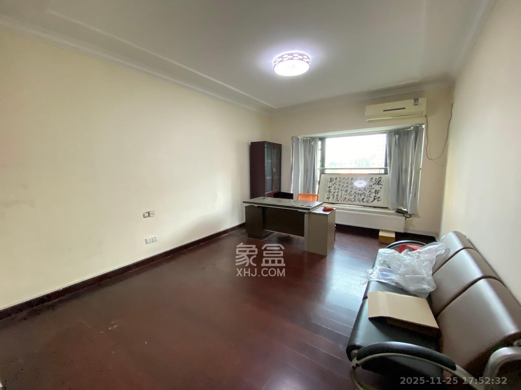 恒大雅苑  4室2厅2卫    4000.0元/月室内图