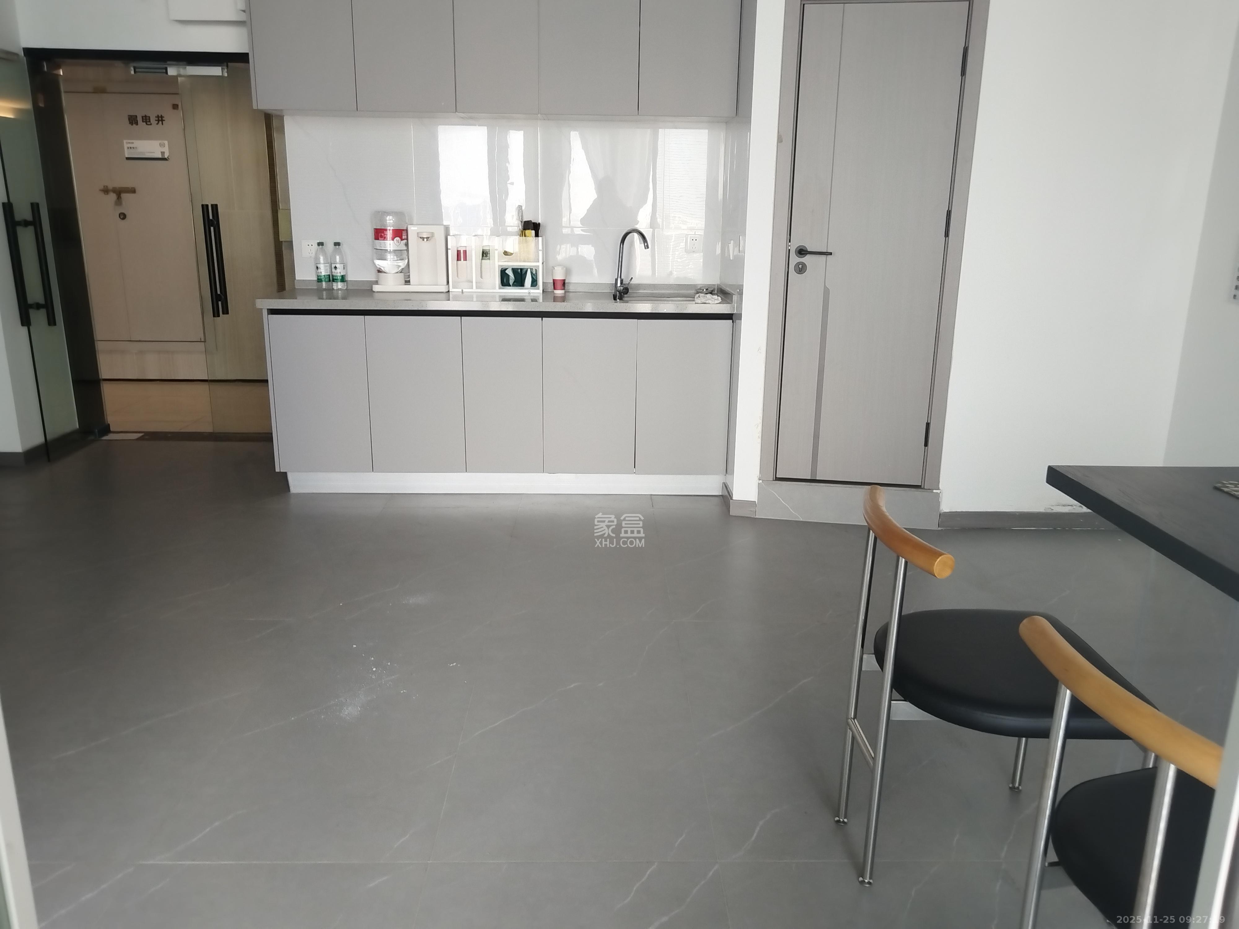 保利天禧EF区 1室0厅0卫 3100.0元/月 保利天禧EF区 1室0厅0卫 3100.0元/月室内图