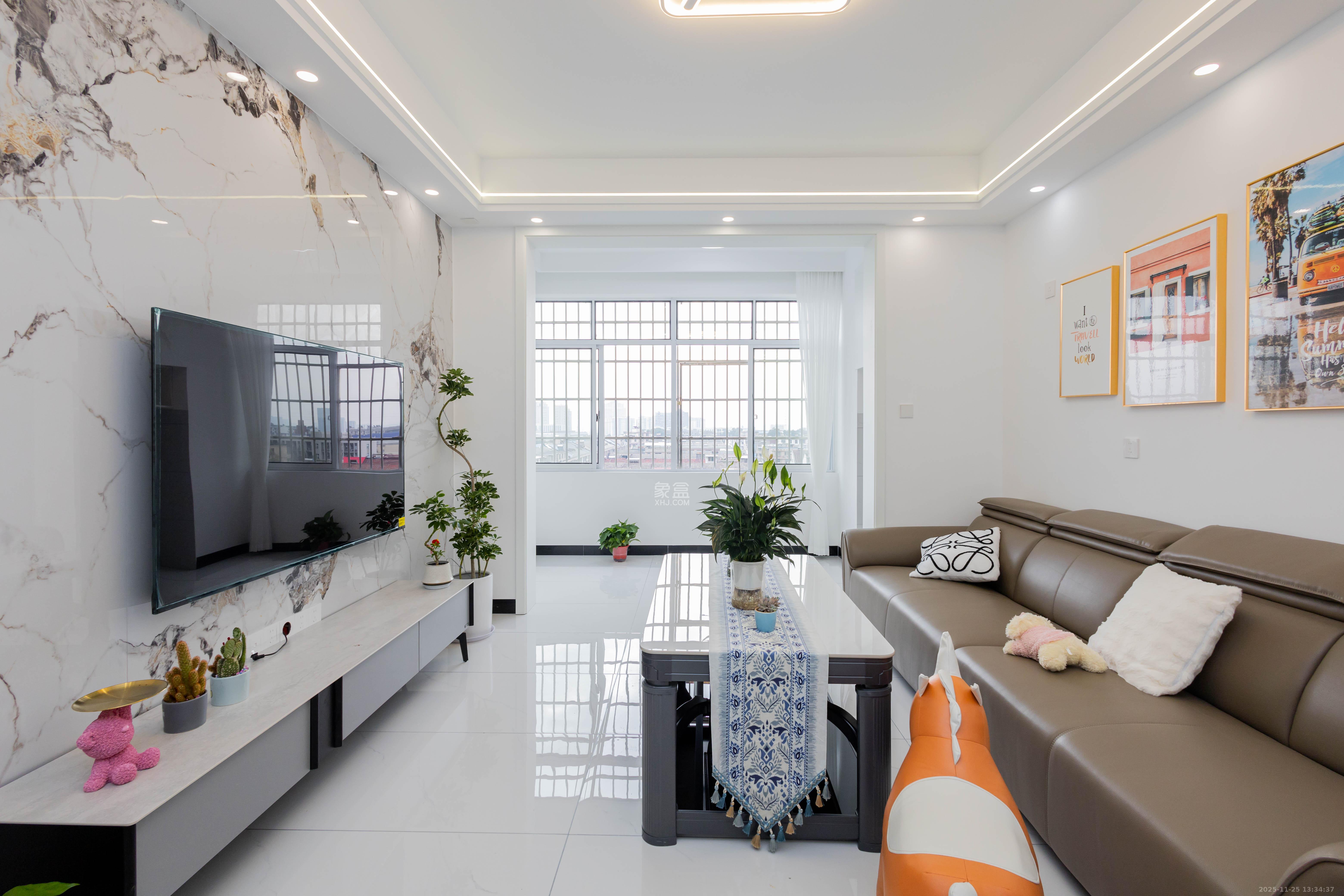 未来蜂巢  3室1厅1卫    49.8万客厅