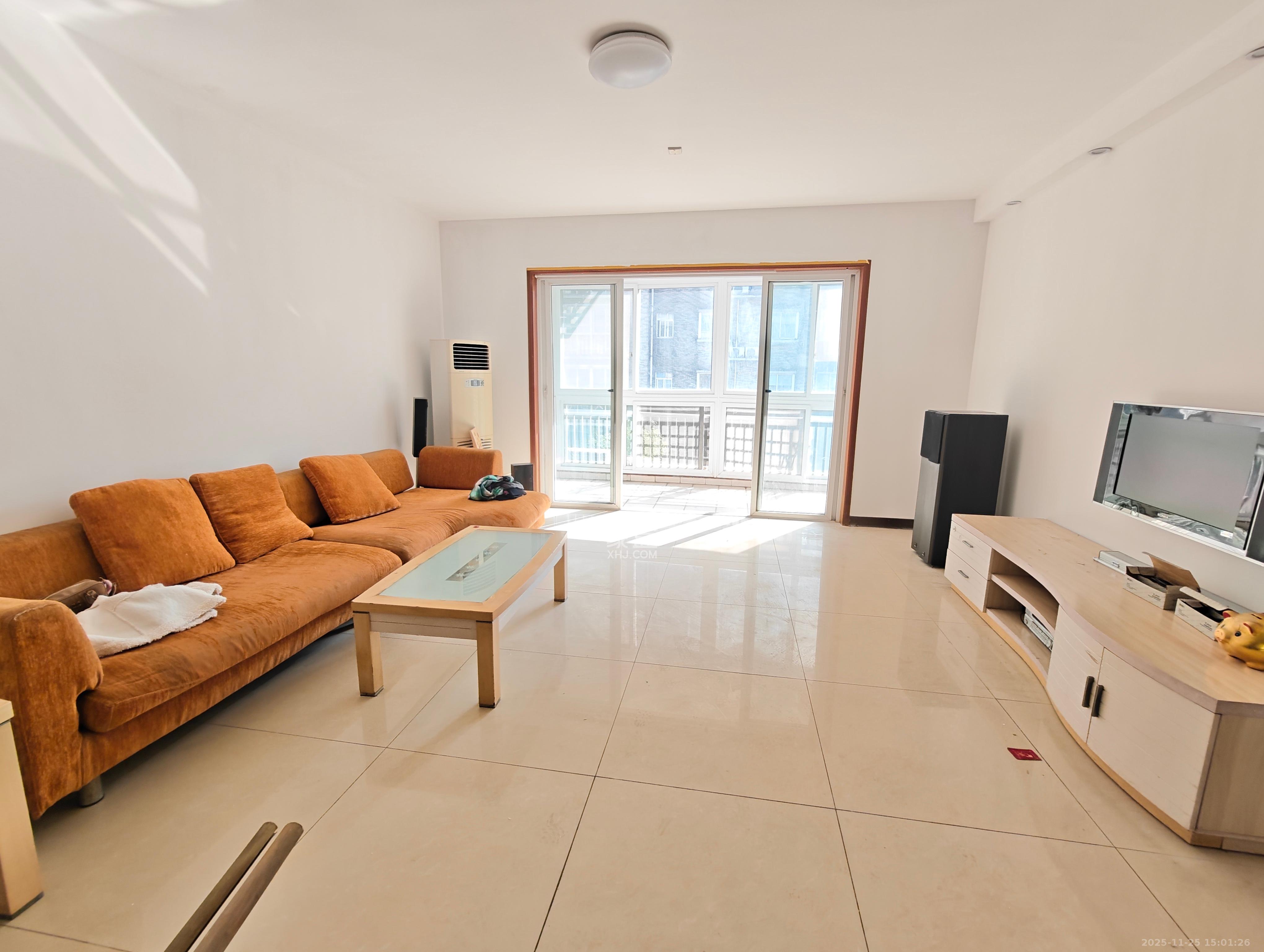 英才园丰颐苑  3室2厅1卫    3000.0元/月