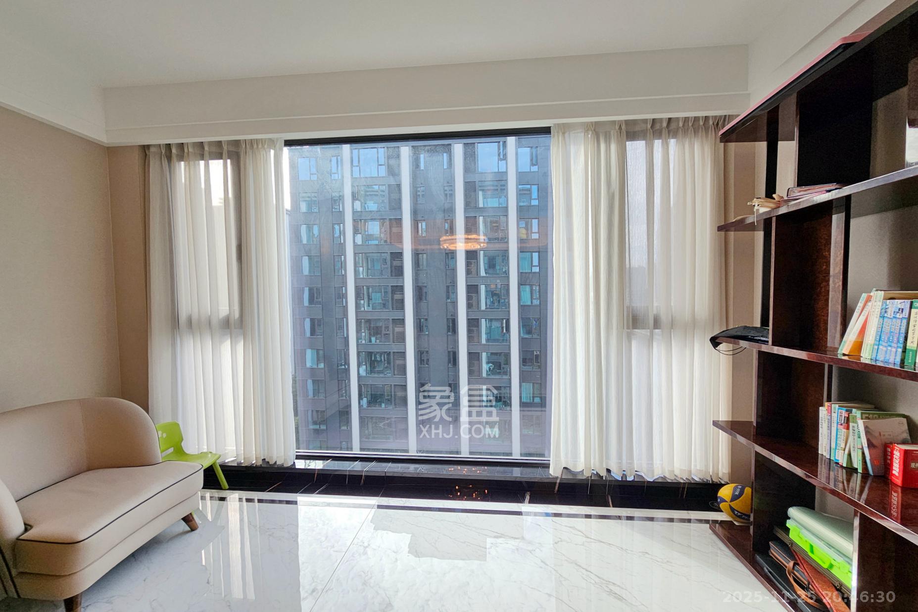 运达滨河广场 4室2厅3卫 580.0万 运达滨河广场 4室2厅3卫 580.0万阳台