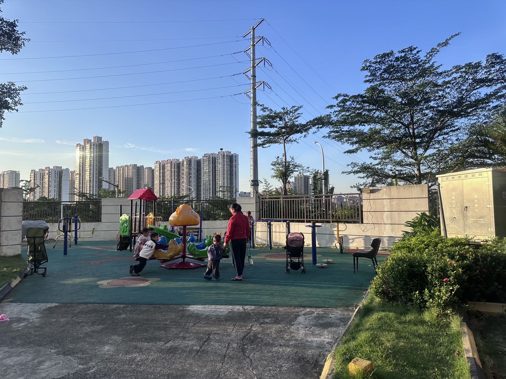 正茂豪庭 2室2厅1卫 119.0万 正茂豪庭 2室2厅1卫 119.0万客厅