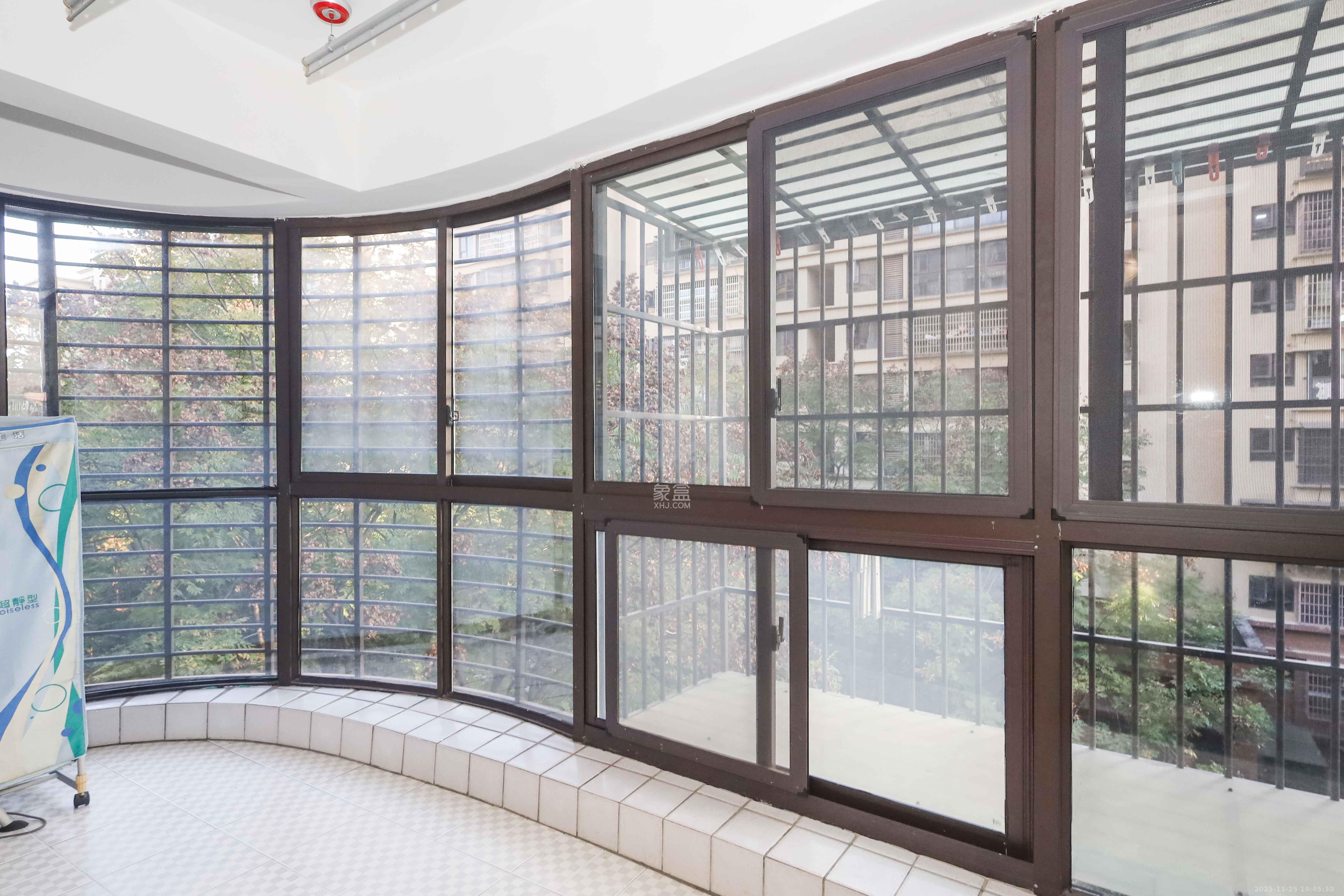 保利麓谷林语F区  1室0厅0卫    145.0万阳台