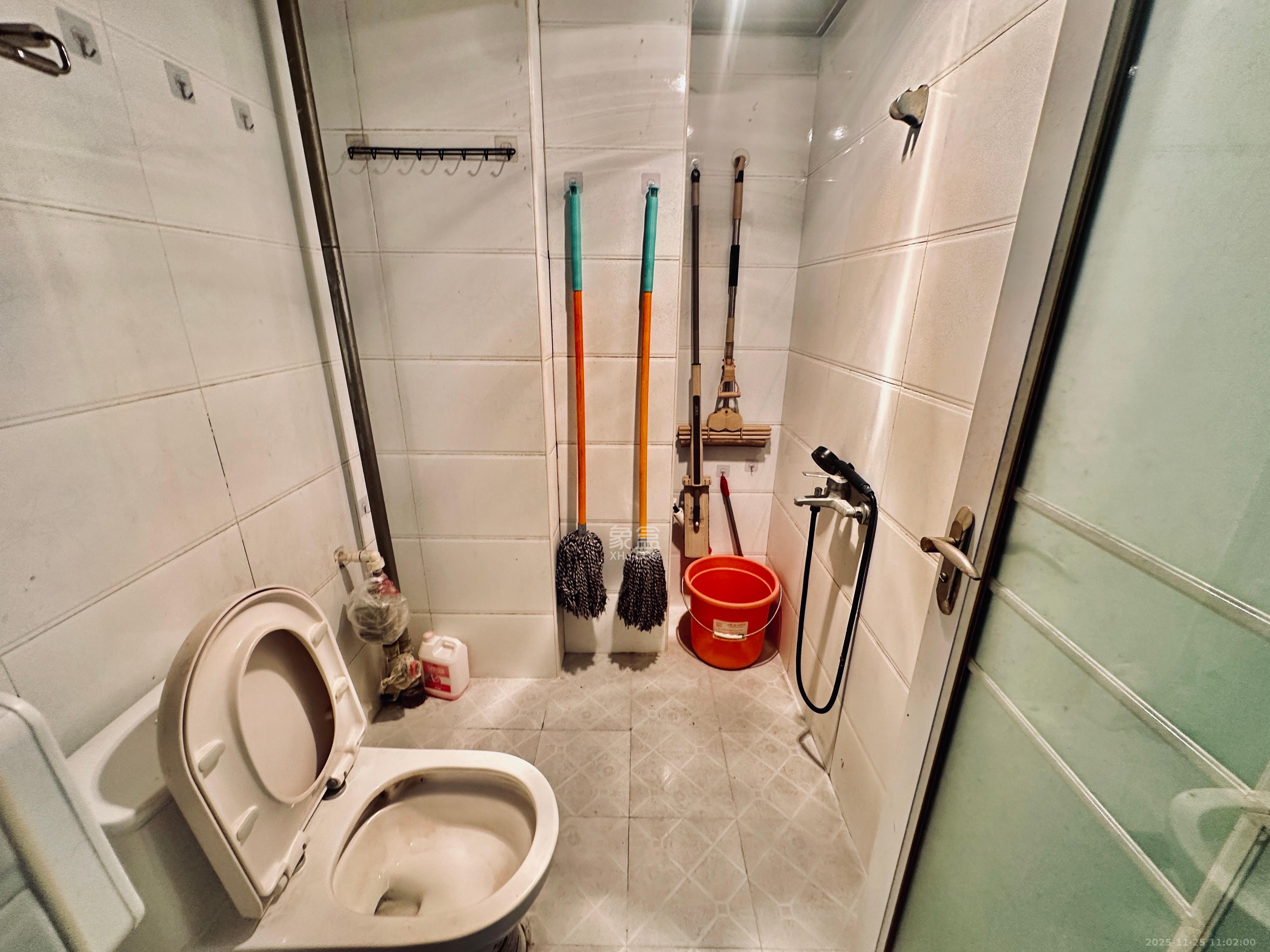 观湖公寓 1室1厅1卫 1250.0元/月 观湖公寓 1室1厅1卫 1250.0元/月室内图