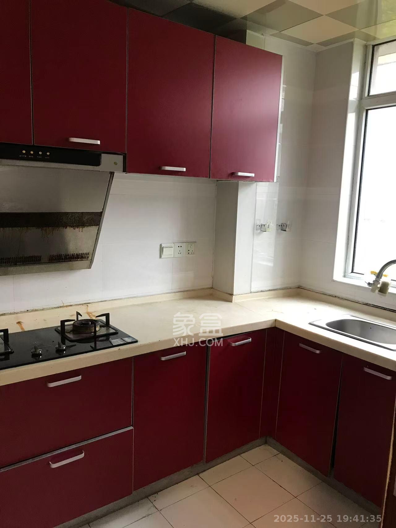 万国城(当代满庭春MOMA)一期 3室2厅2卫 2000.0元/月 万国城(当代满庭春MOMA)一期 3室2厅2卫 2000.0元/月室内图