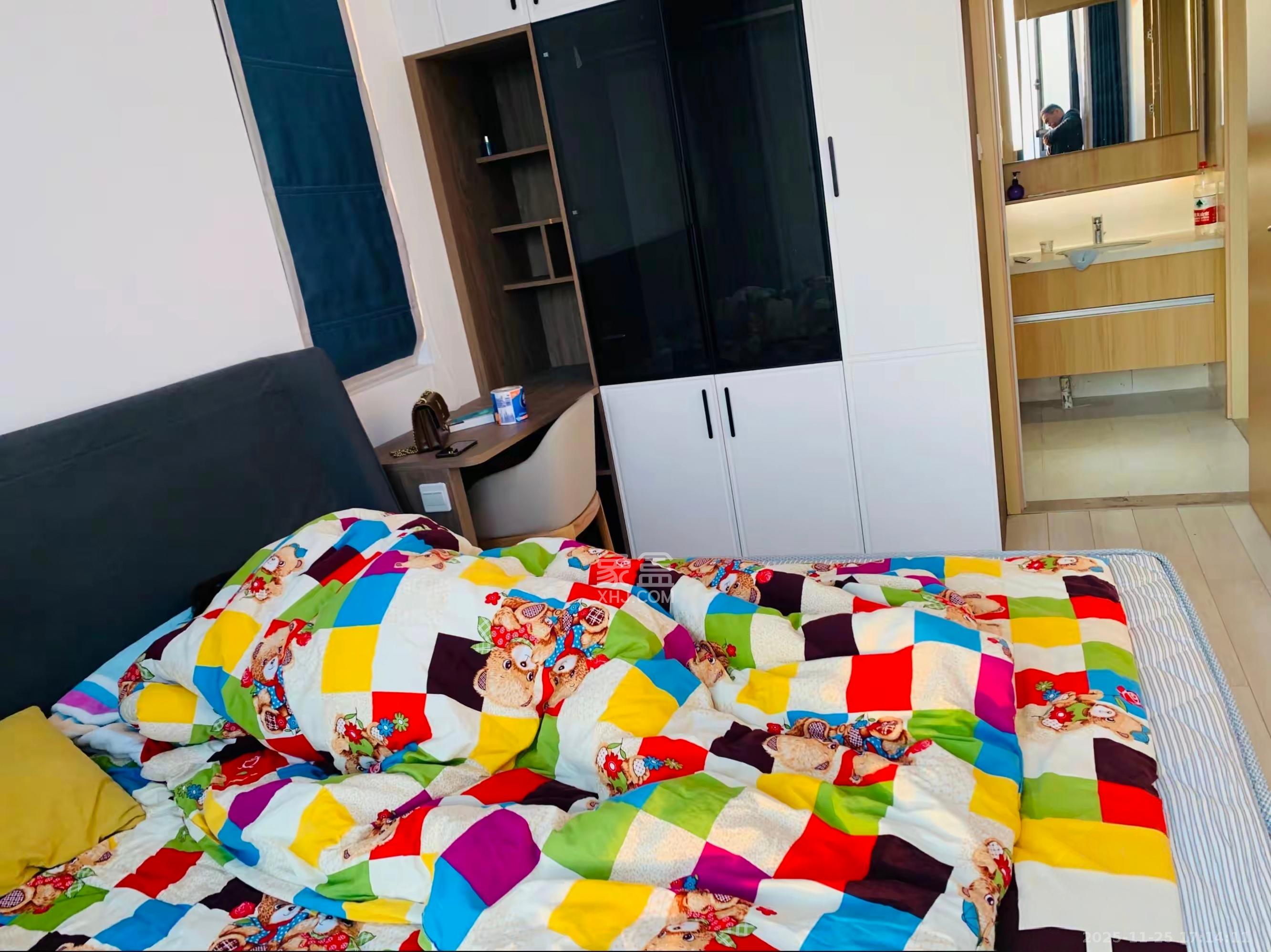 启迪协信中心  2室1厅1卫    3000.0元/月室内图