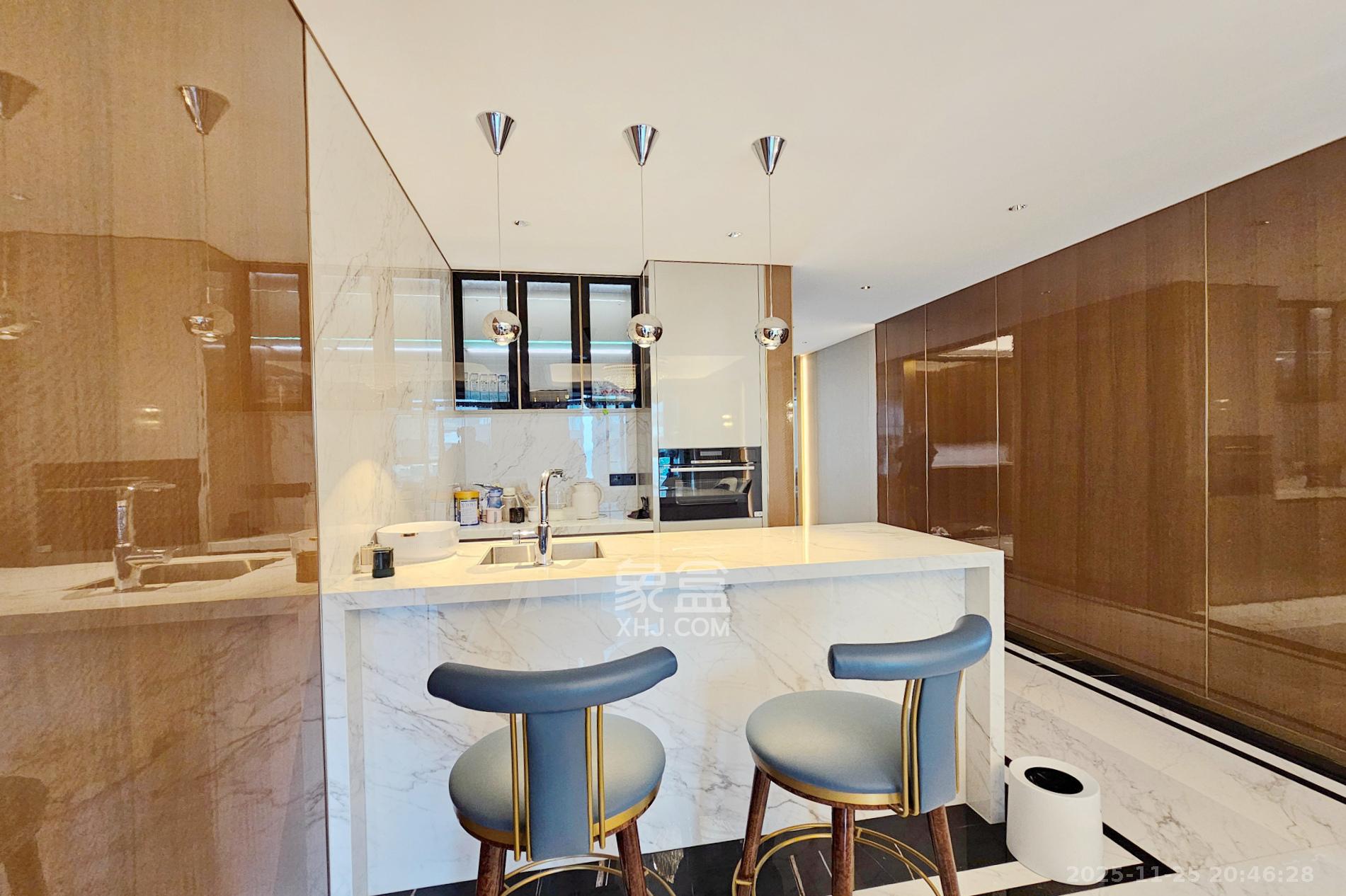 运达滨河广场 4室2厅3卫 580.0万 运达滨河广场 4室2厅3卫 580.0万其他