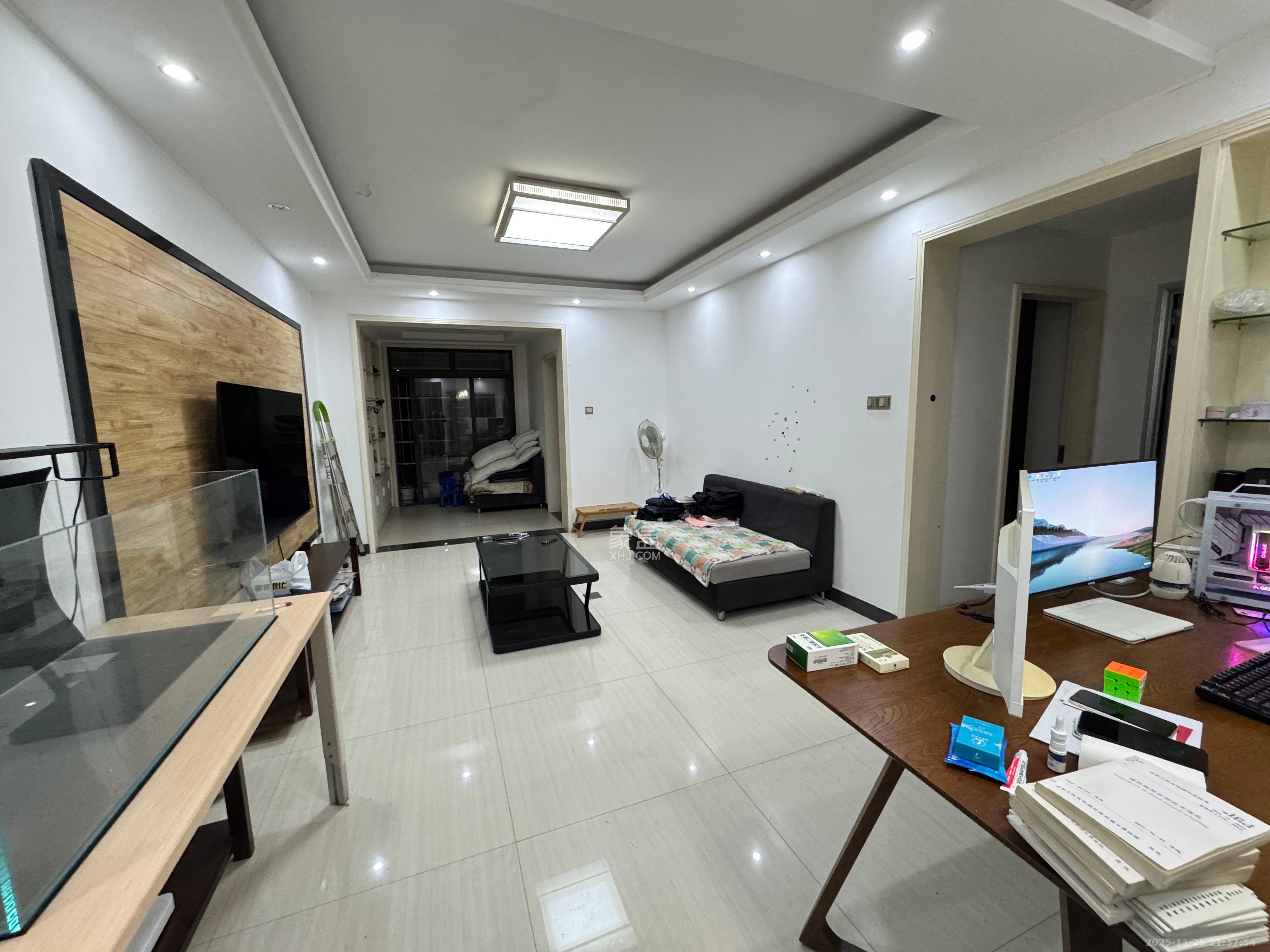 乾城(兴旺乾城) 3室1厅1卫 2700.0元/月 乾城(兴旺乾城) 3室1厅1卫 2700.0元/月室内图