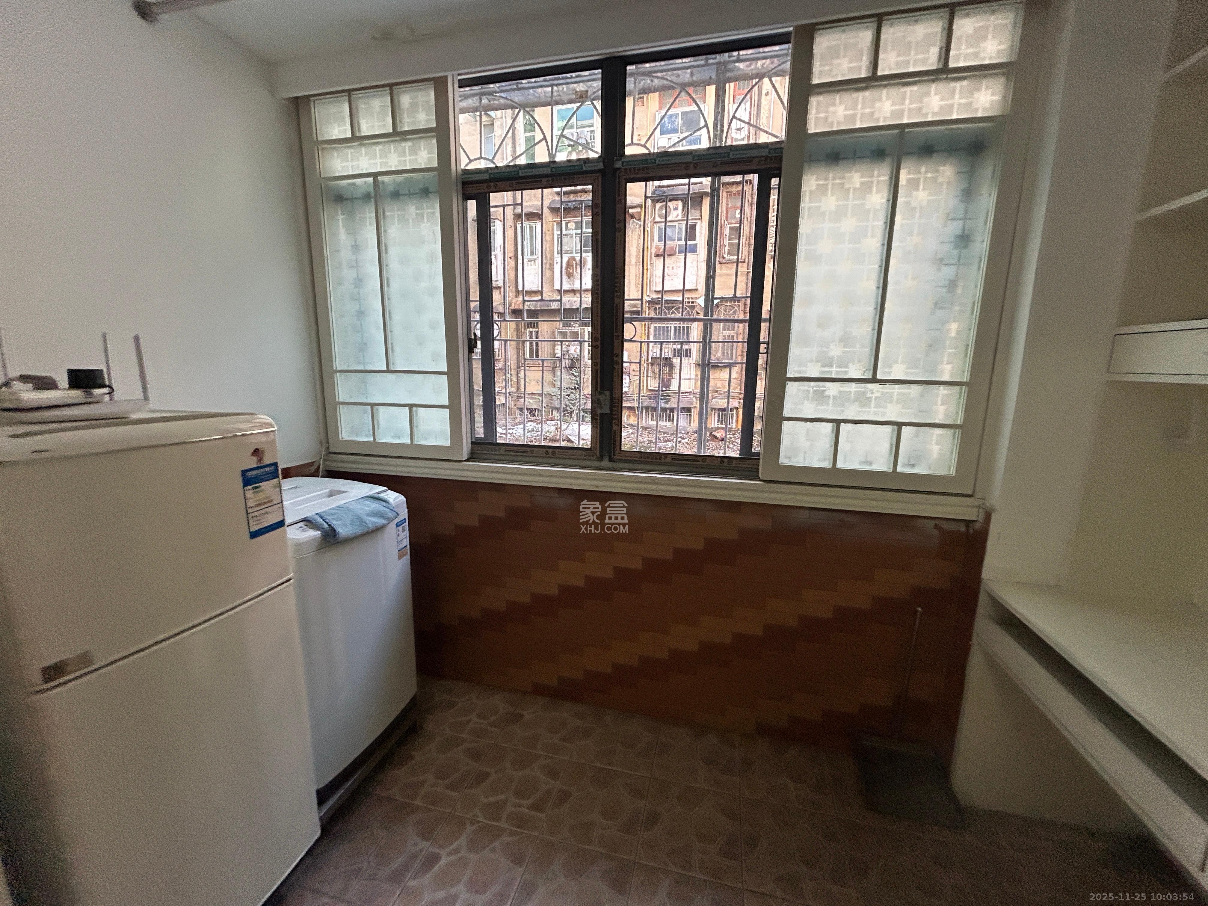 向韶村  2室1厅1卫    1500.0元/月室内图