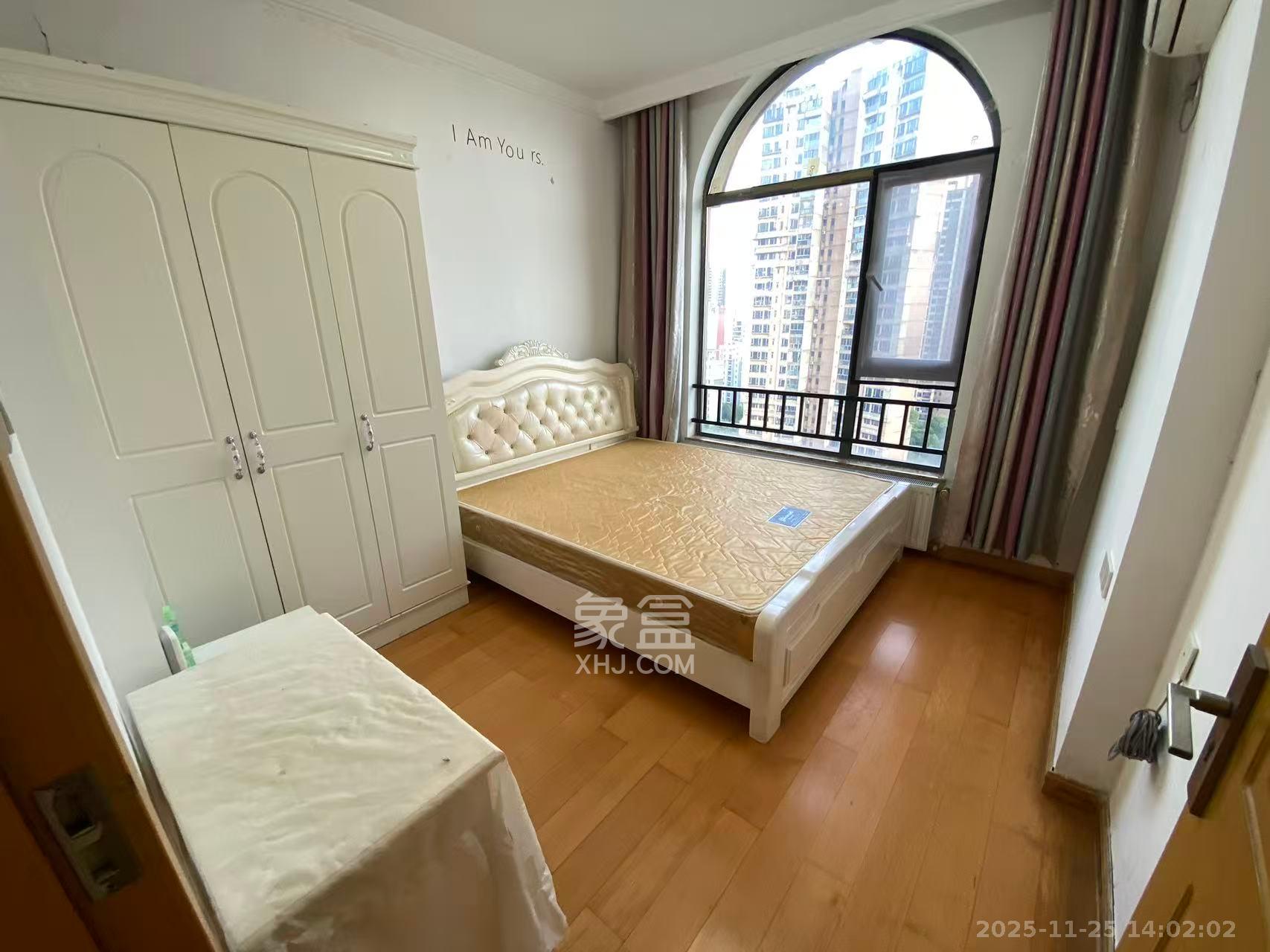 珠江郦城探香里 2室2厅1卫 2100.0元/月 珠江郦城探香里 2室2厅1卫 2100.0元/月室内图