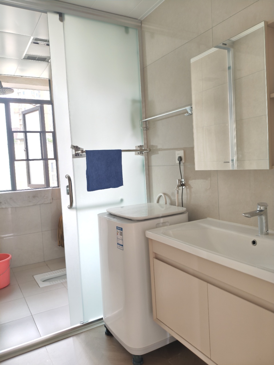 枫华府第  3室2厅2卫    2400.0元/月户型图