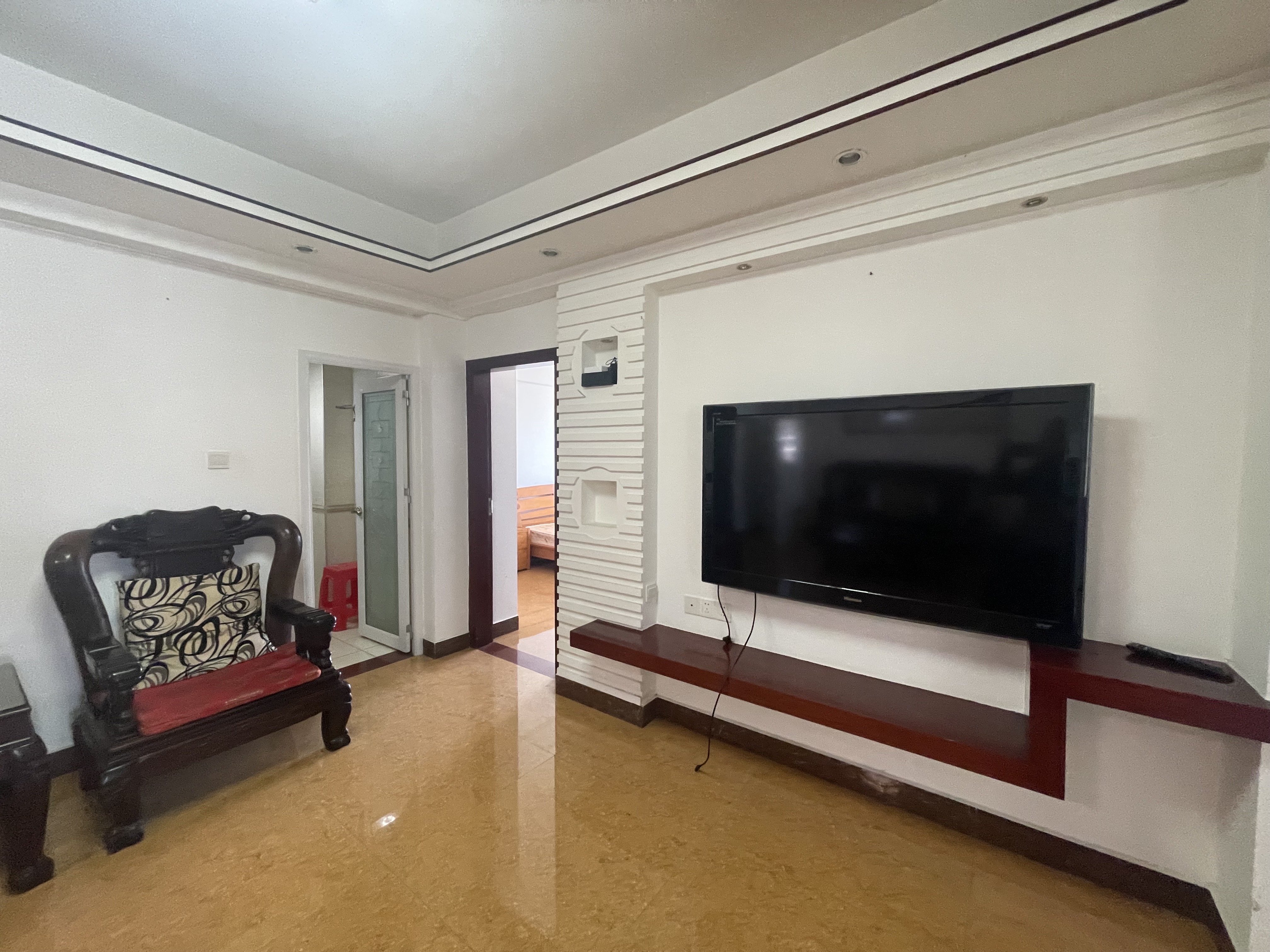 龙江大厦 4室2厅2卫 2600.0元/月 龙江大厦 4室2厅2卫 2600.0元/月室内图