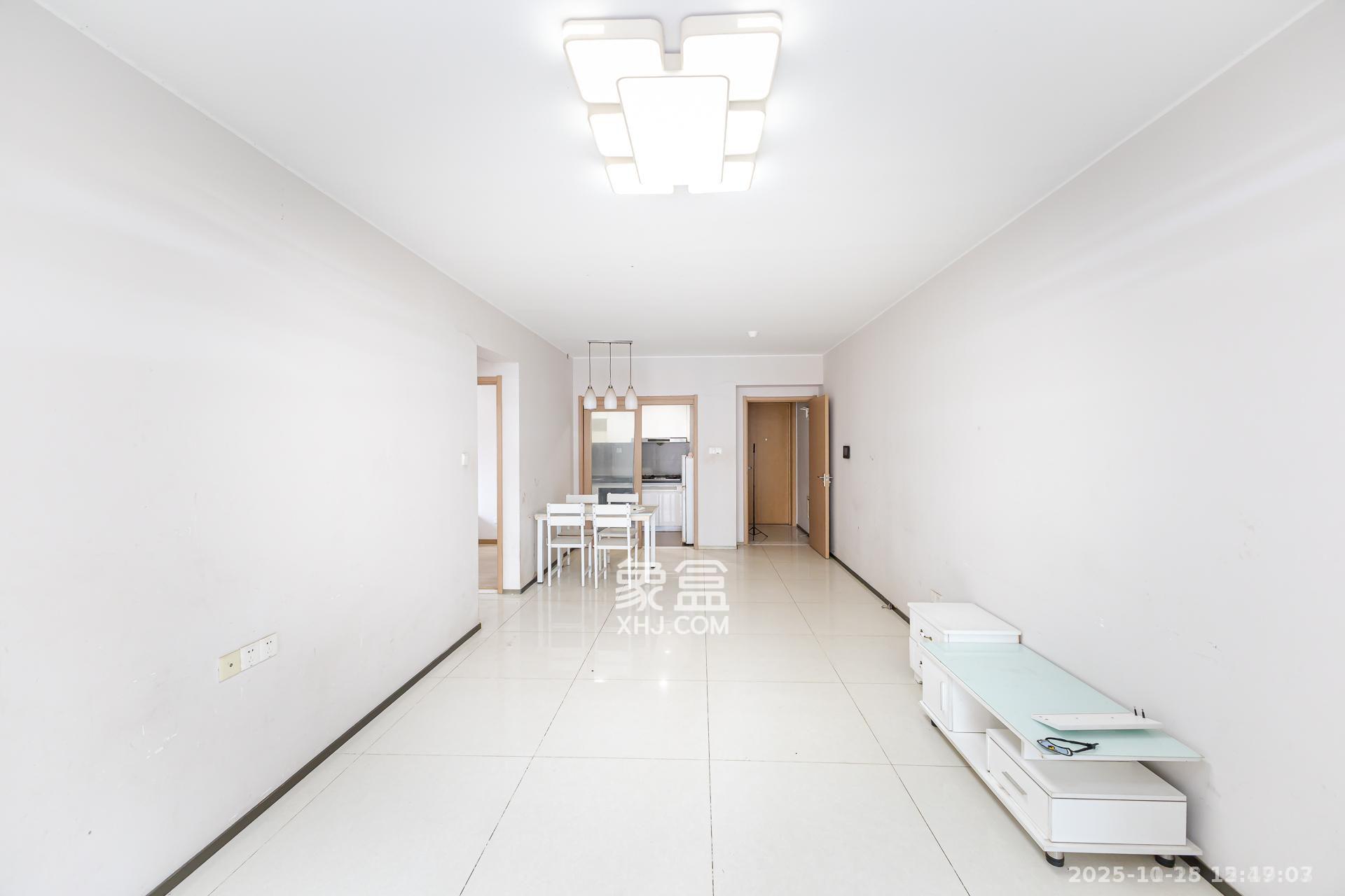 时代倾城二期 2室2厅1卫 1600.0元/月 时代倾城二期 2室2厅1卫 1600.0元/月室内图