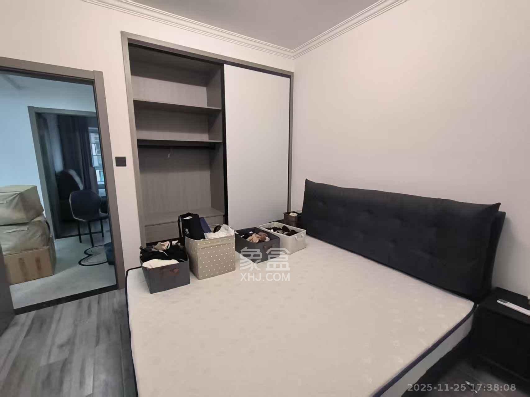 荣盛花语城 3室2厅1卫 2200.0元/月 荣盛花语城 3室2厅1卫 2200.0元/月室内图