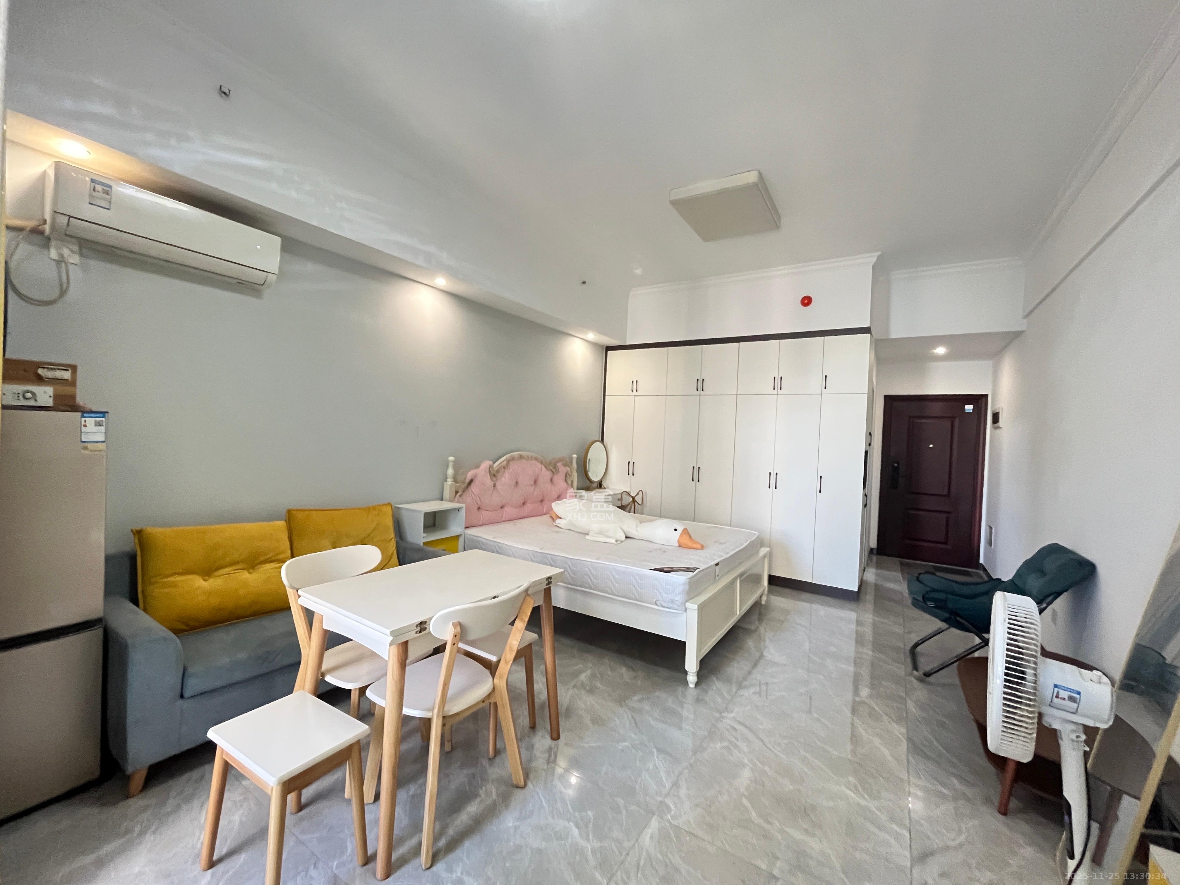 江南华府 1室0厅0卫 1700.0元/月 江南华府 1室0厅0卫 1700.0元/月室内图