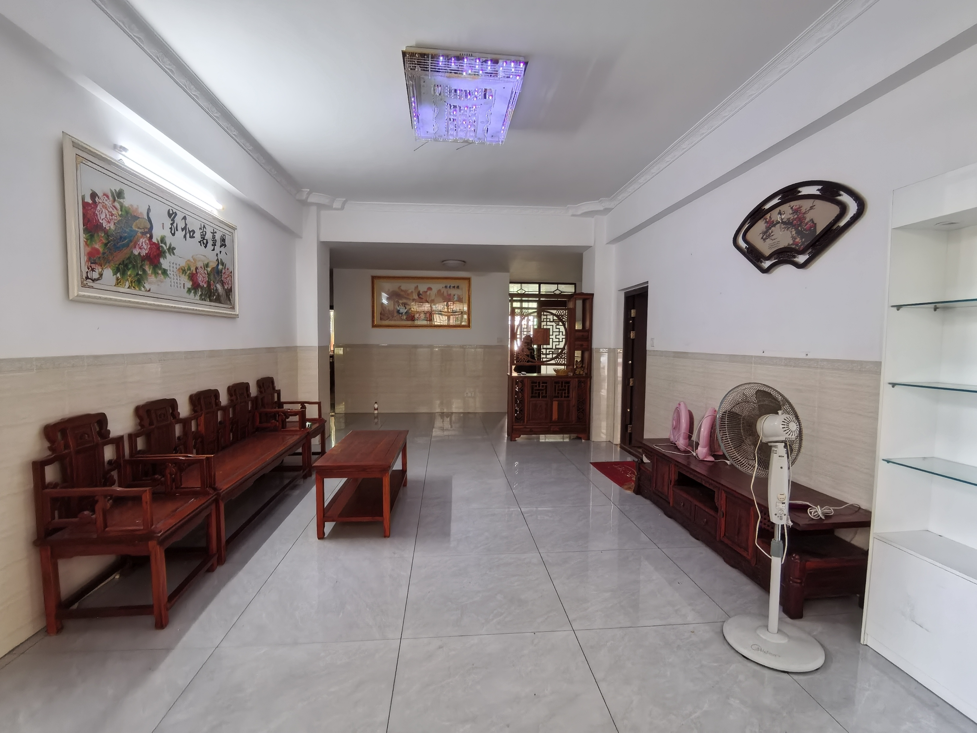 富源佳园  3室2厅2卫    2400.0元/月室内图