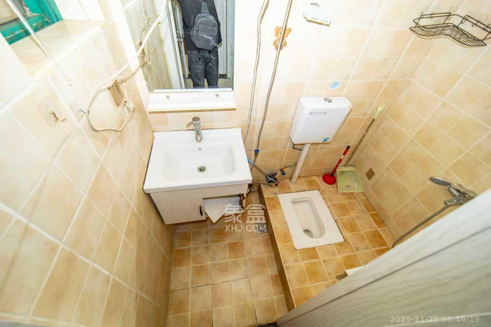 明城公寓  2室1厅1卫    1200.0元/月室内图