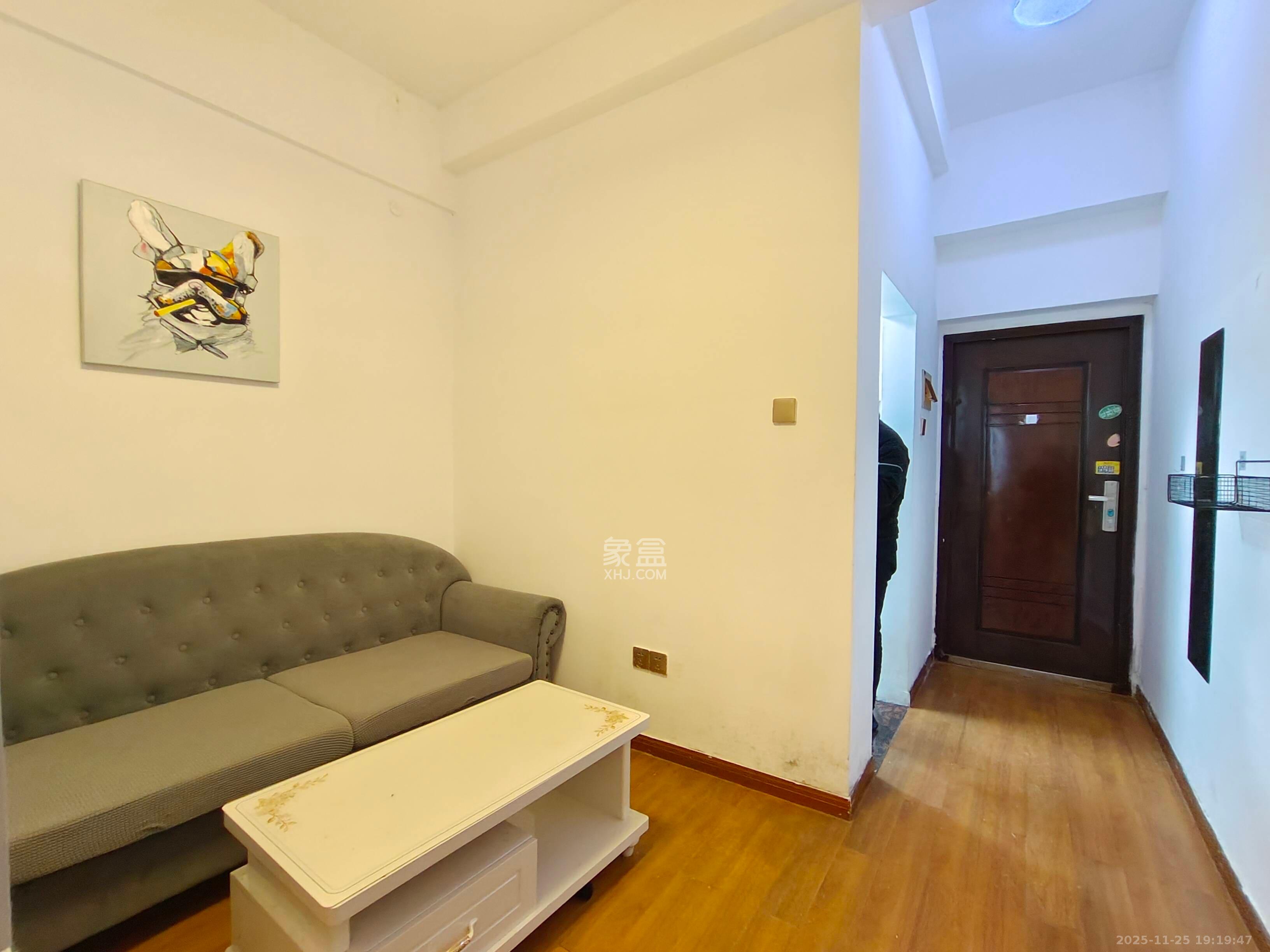 华瑞电子商厦(湖南科佳摄影城) 1室1厅1卫 1500.0元/月 华瑞电子商厦(湖南科佳摄影城) 1室1厅1卫 1500.0元/月室内图