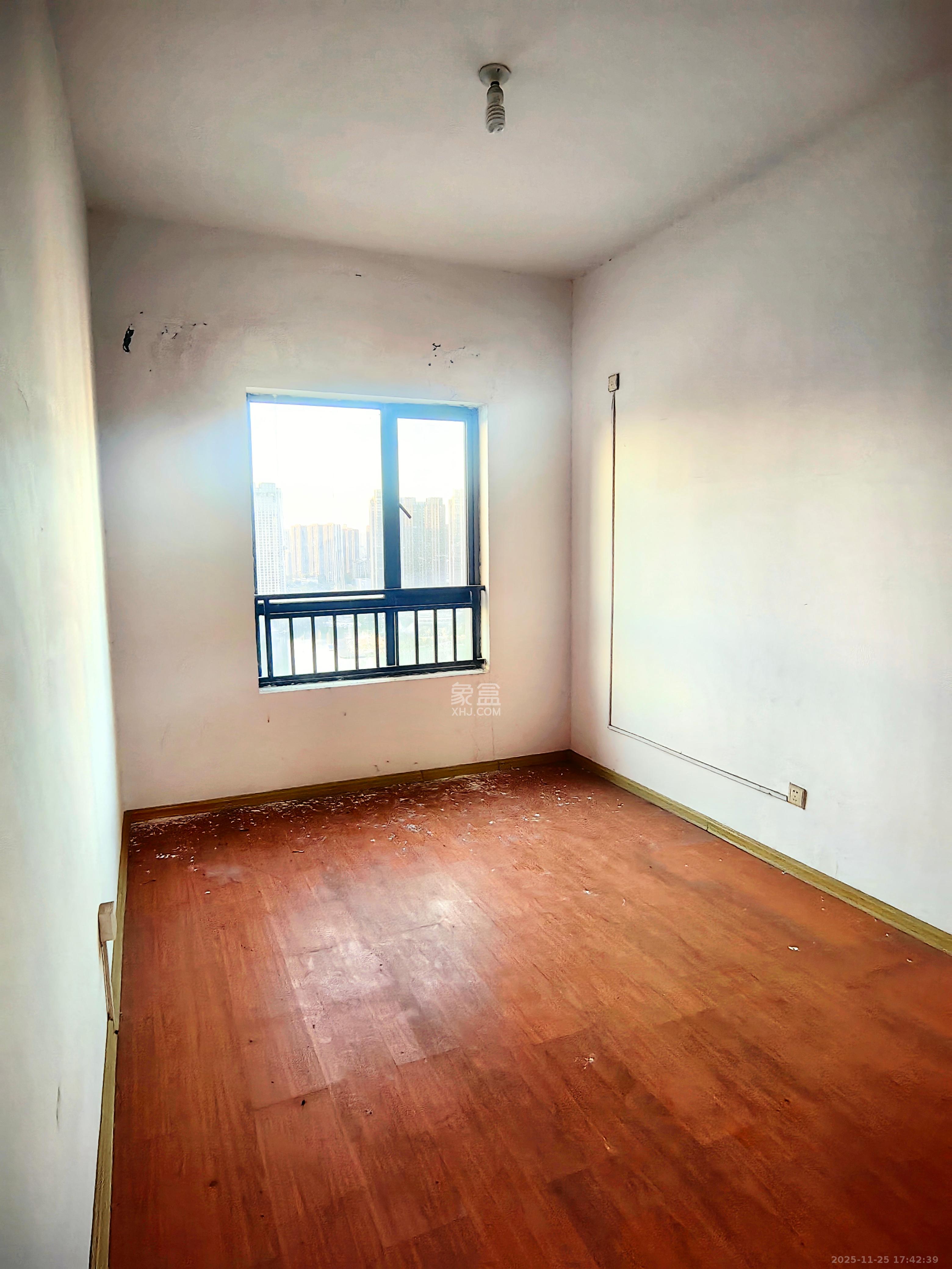 中海梅溪湖壹号 3室2厅2卫 3000.0元/月 中海梅溪湖壹号 3室2厅2卫 3000.0元/月室内图