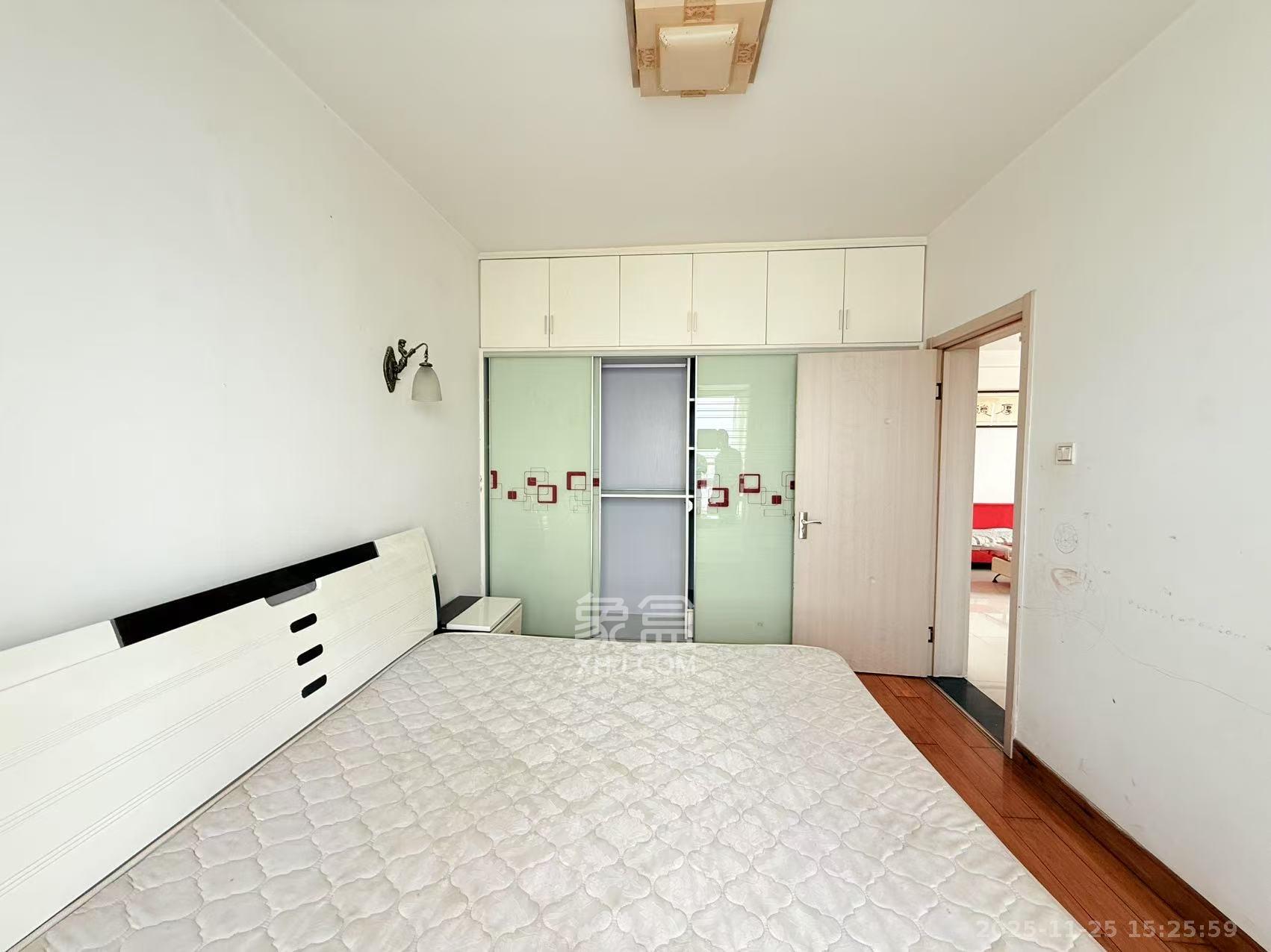 东门壹号家园 2室2厅1卫 2200.0元/月 东门壹号家园 2室2厅1卫 2200.0元/月室内图