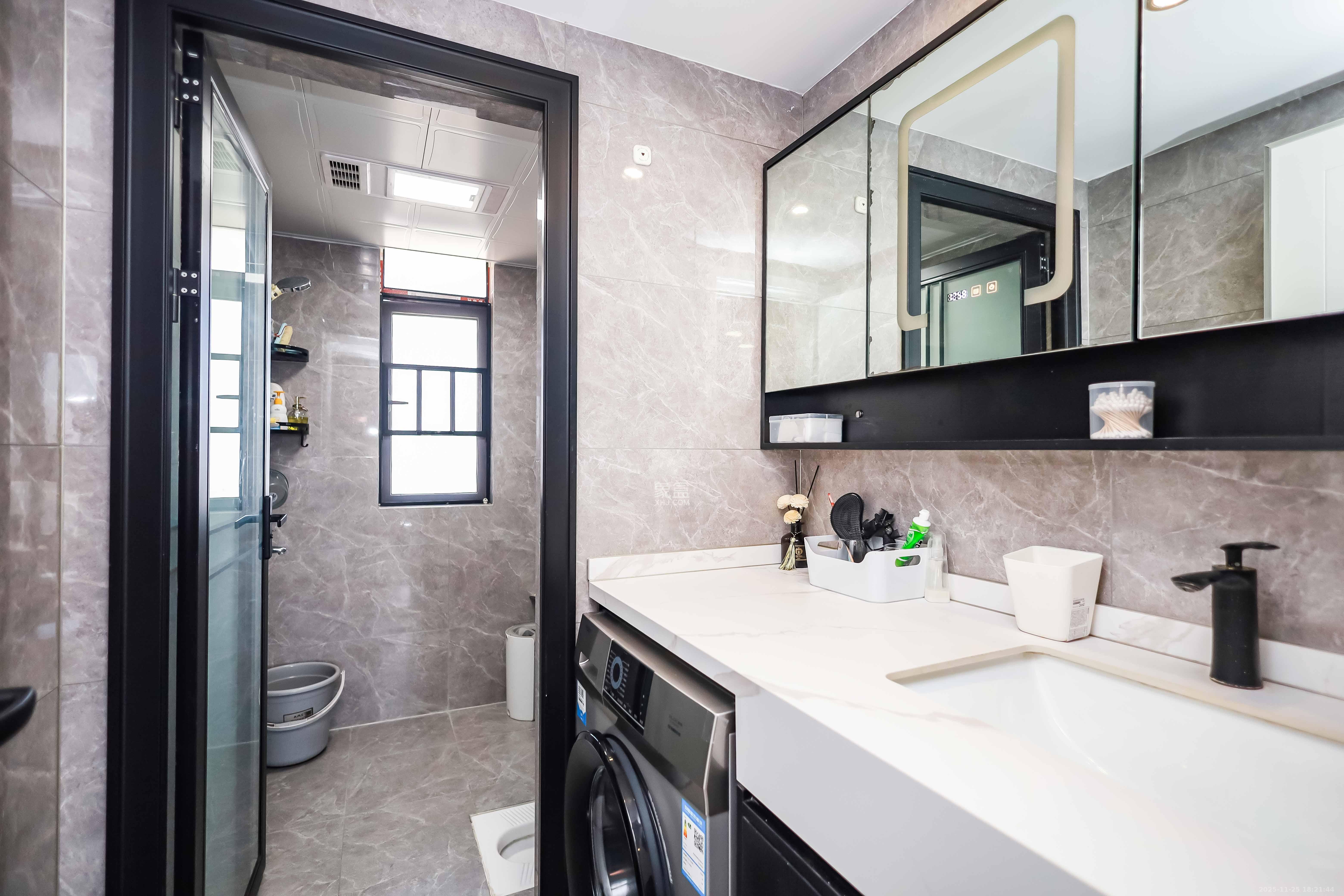 金科世界城  3室2厅2卫    98.0万卫生间