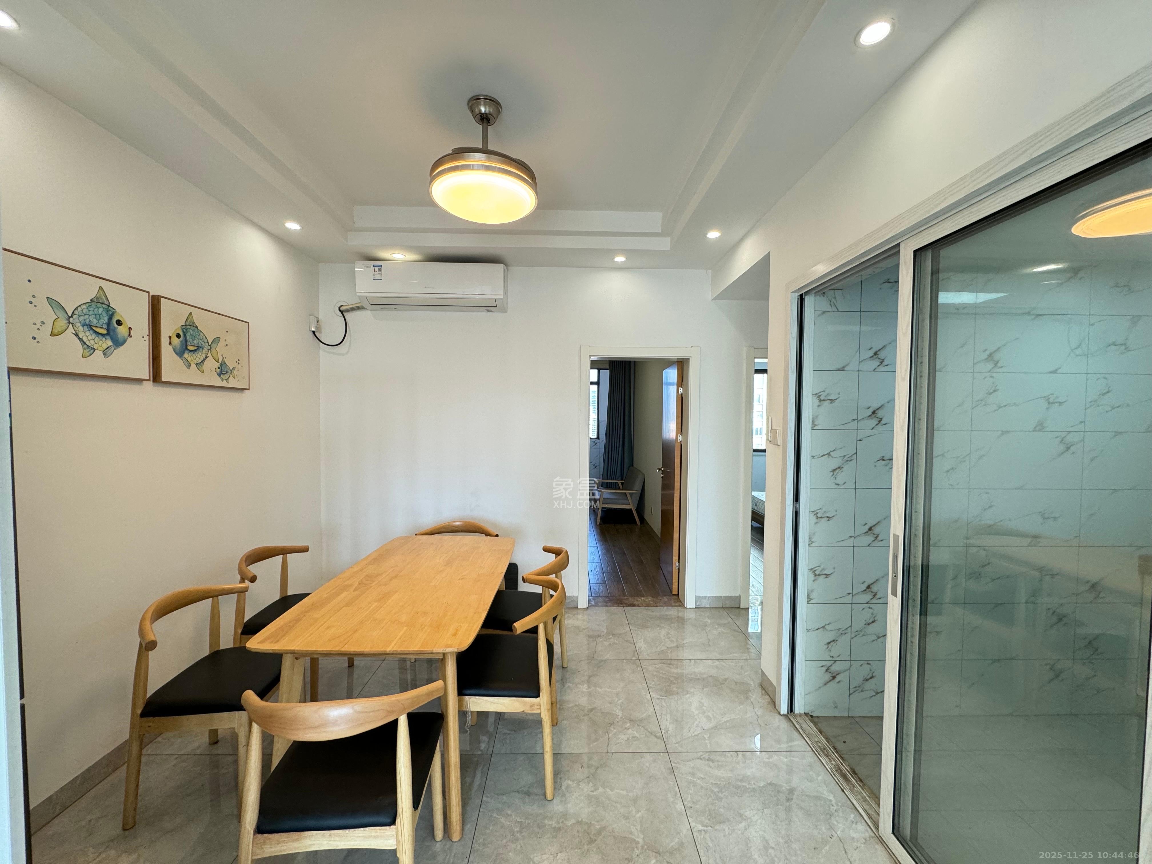 公园9号大都会  3室2厅2卫    4000.0元/月室内图