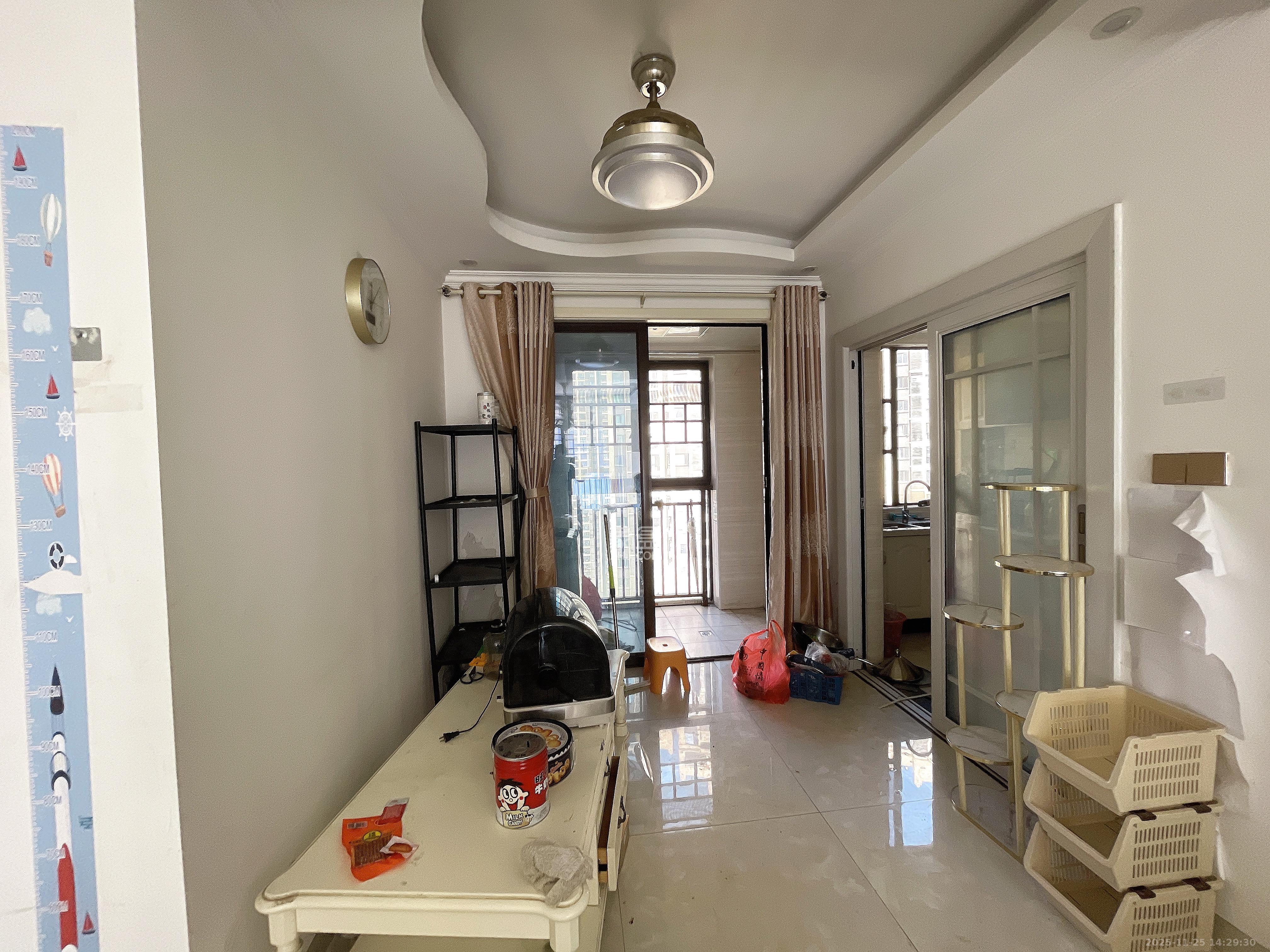 梅溪鑫苑名家  3室2厅2卫    3000.0元/月室内图