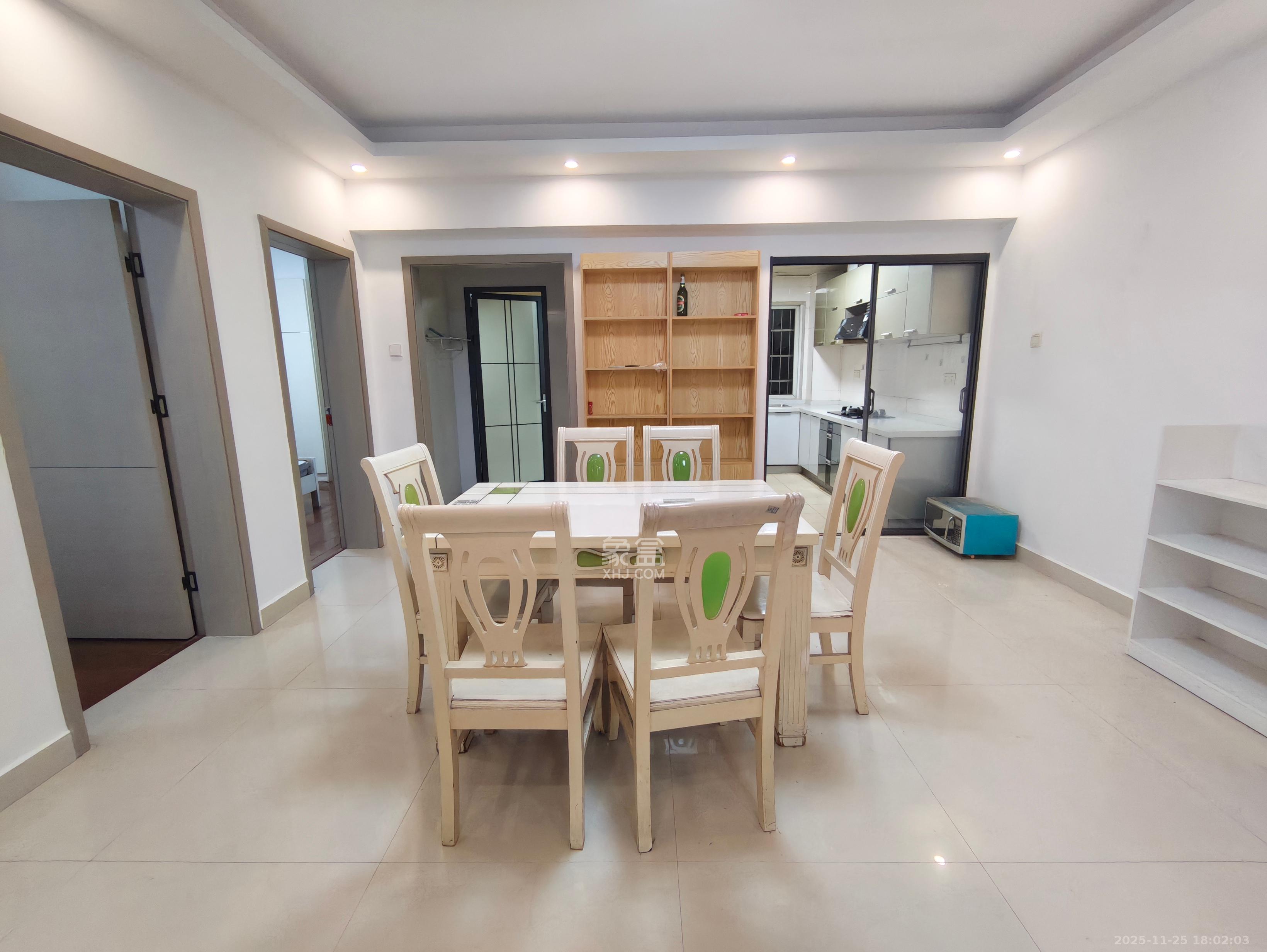 紫薇鑫园 3室2厅2卫 2300.0元/月 紫薇鑫园 3室2厅2卫 2300.0元/月室内图