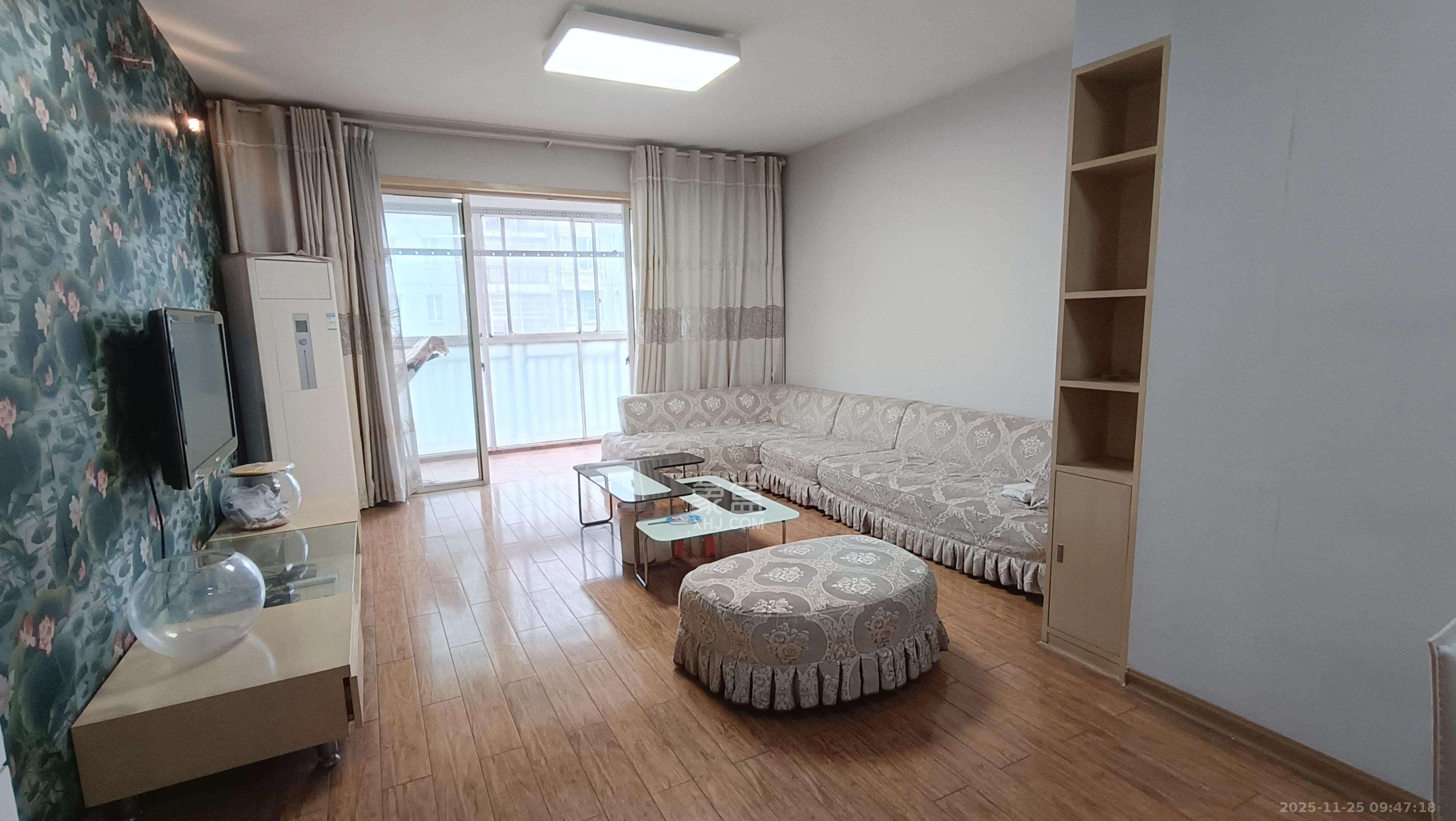 柠檬丽都  3室2厅2卫    2700.0元/月室内图