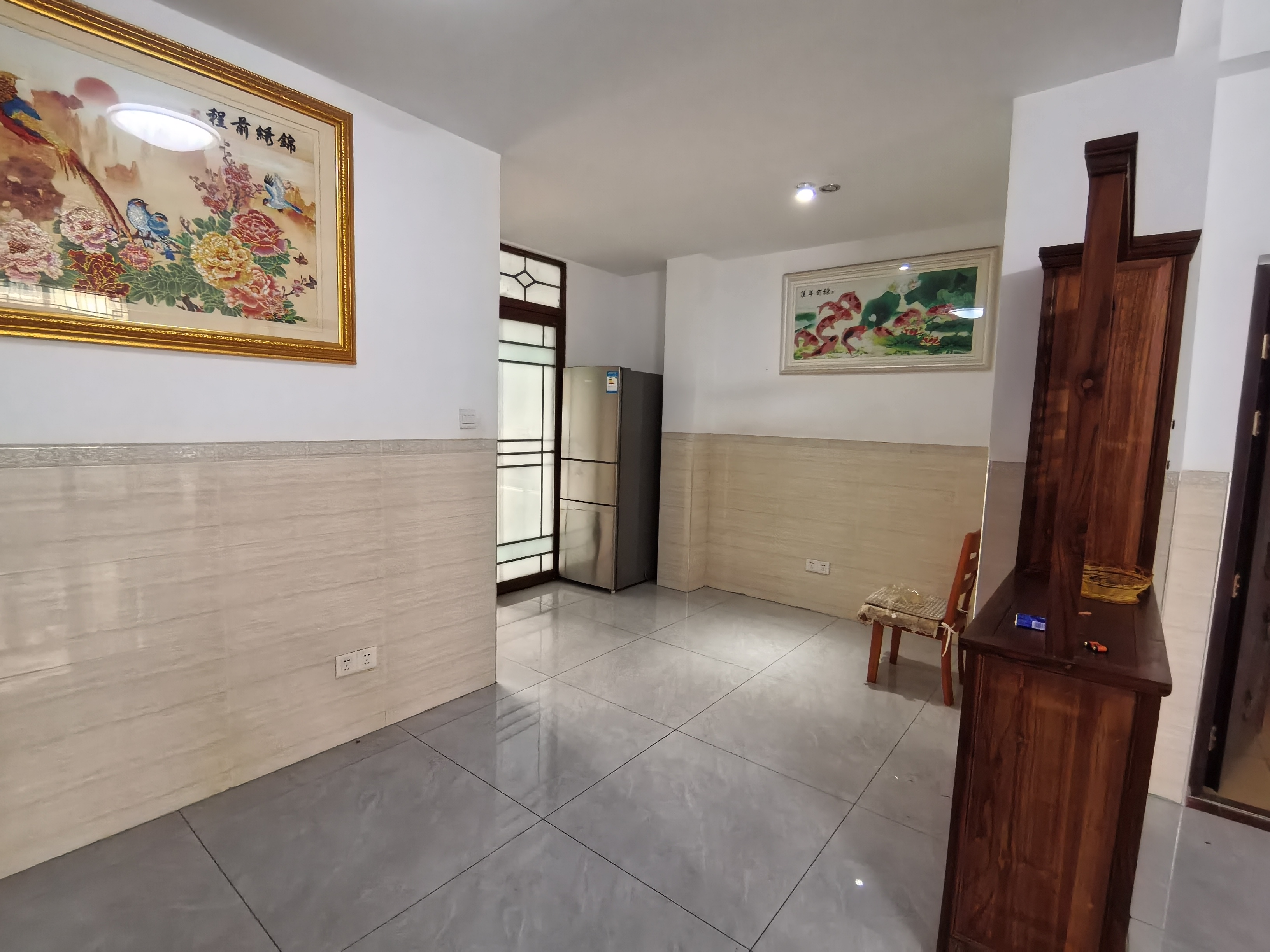 富源佳园  3室2厅2卫    2400.0元/月室内图